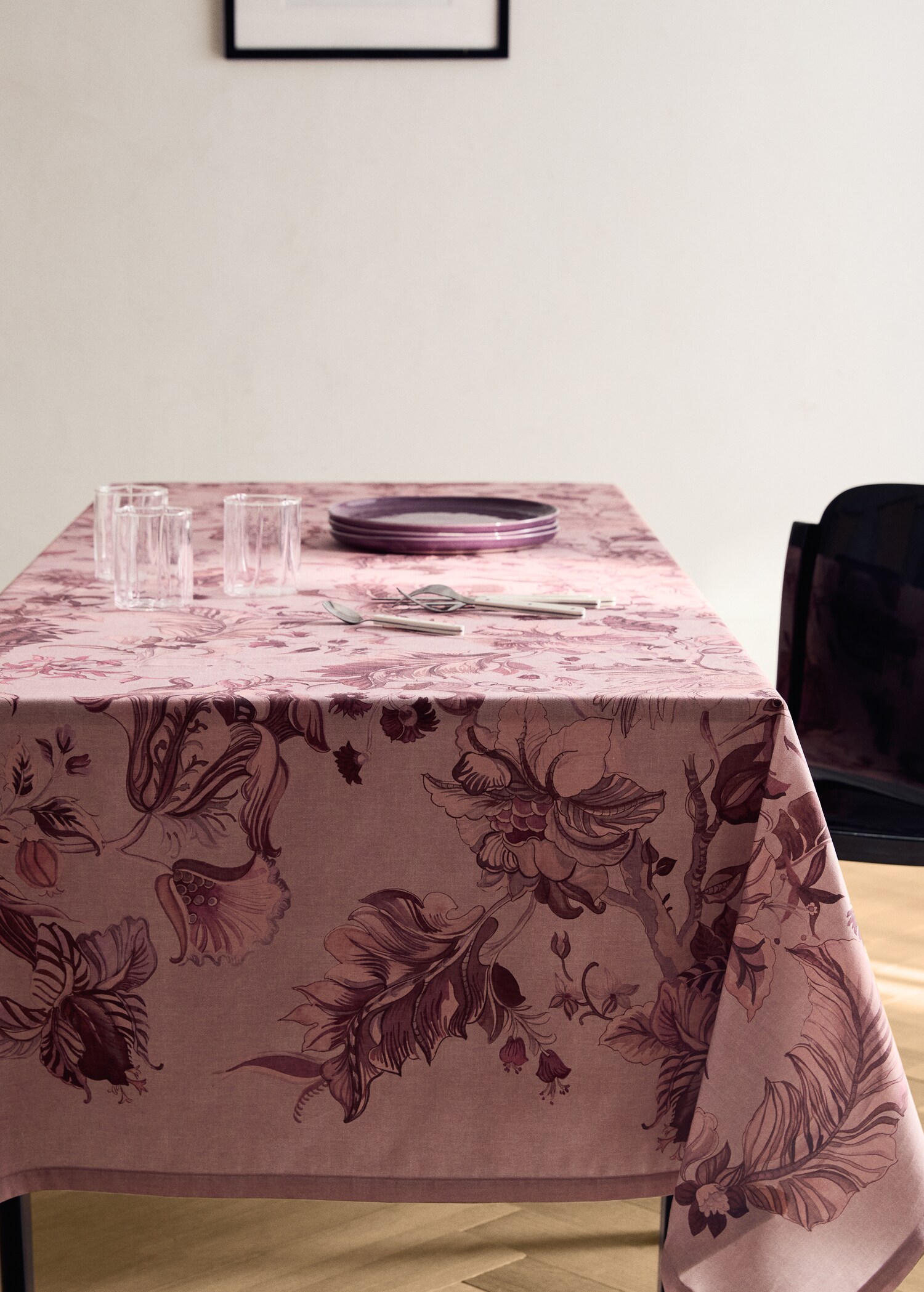Cotton tablecloth with floral design for 2 to 4 people - General plane