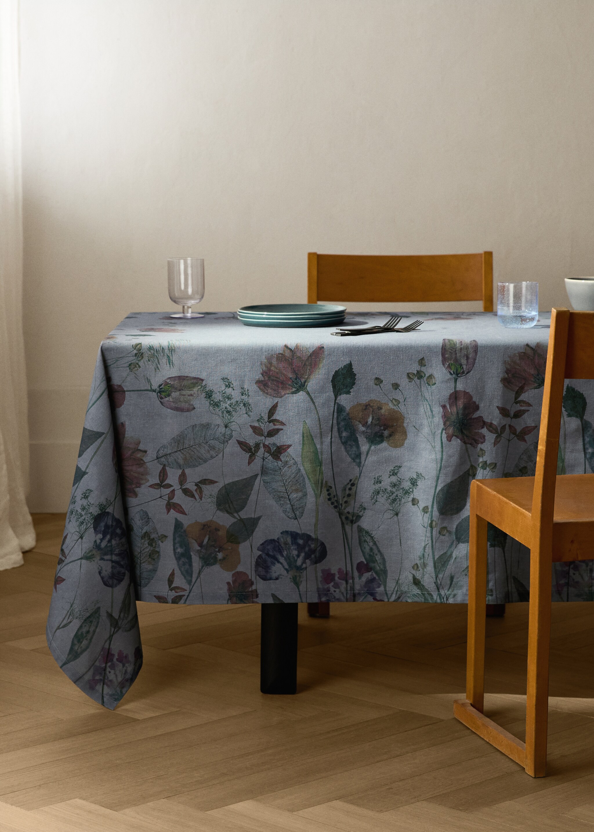 Tablecloth vansapat - General plane, Ink Blue. Ref: 17013334-00.