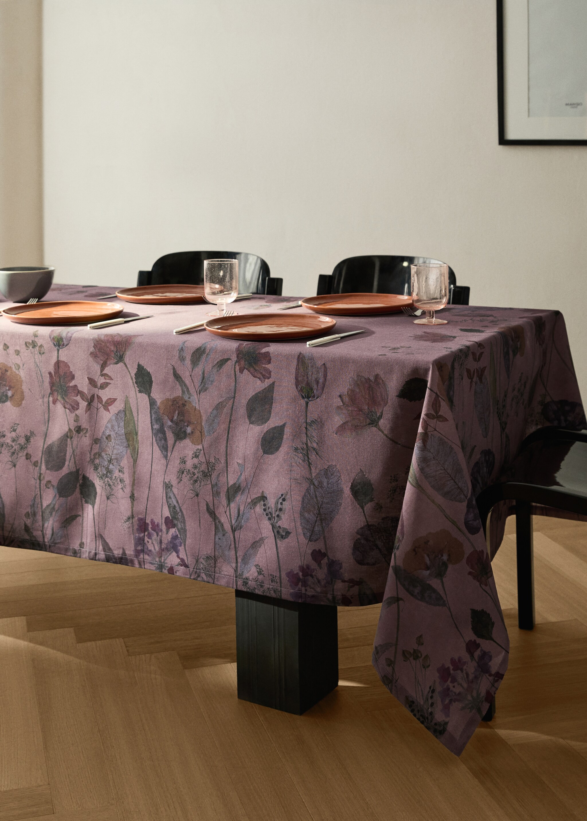 Color flowers cotton linen tablecloth 6 to 8 diners - General plane, Plum. Ref: 17013335-00.