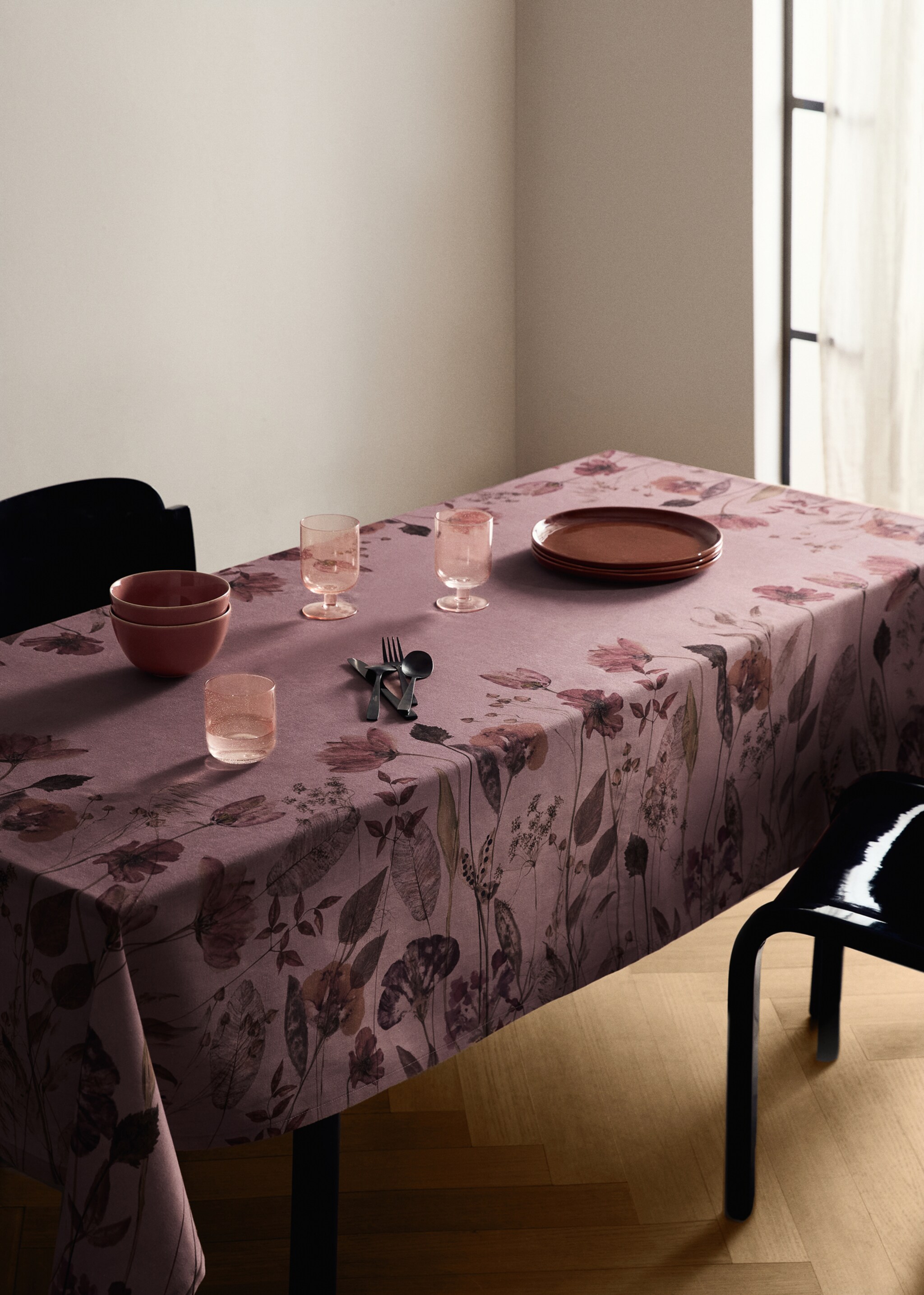 Color flowers cotton linen tablecloth 6 to 8 diners - General plane, Cherry. Ref: 17013335-00.