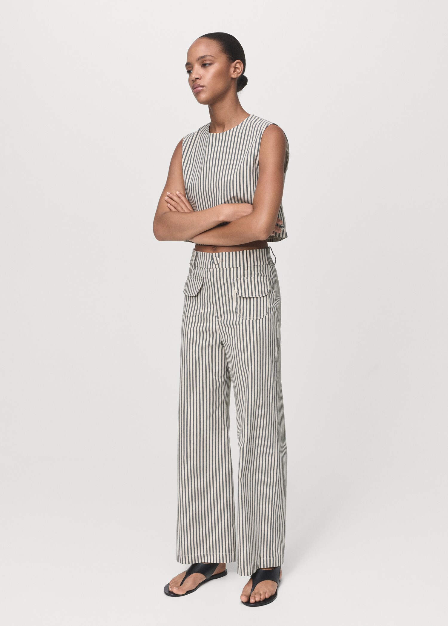 Striped trousers with pockets - General plane