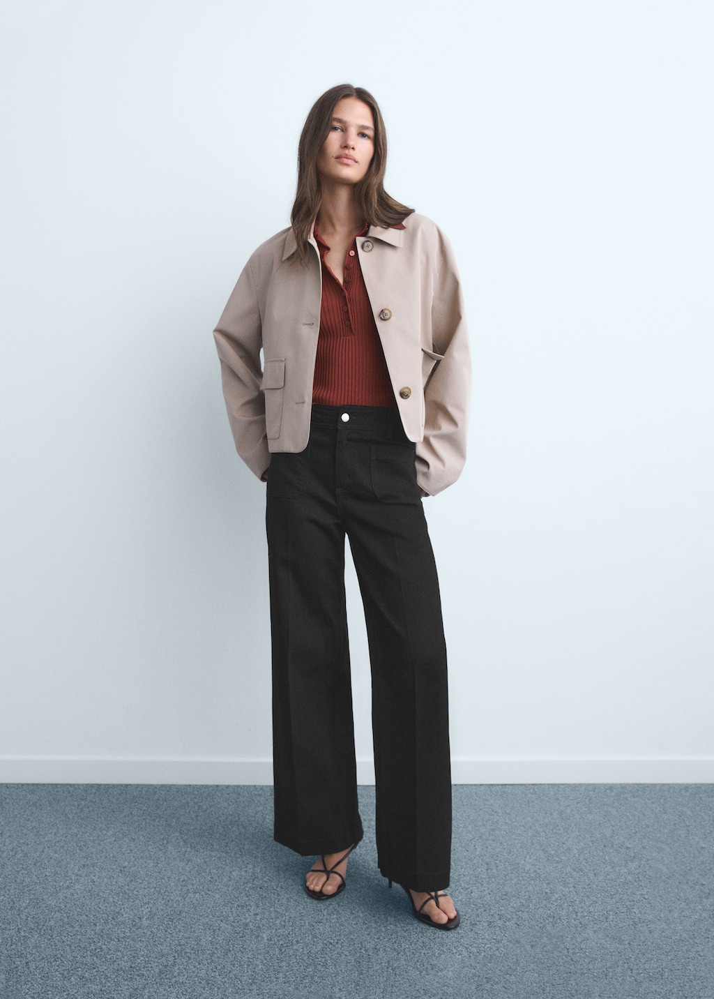 Wide-leg jeans with pockets