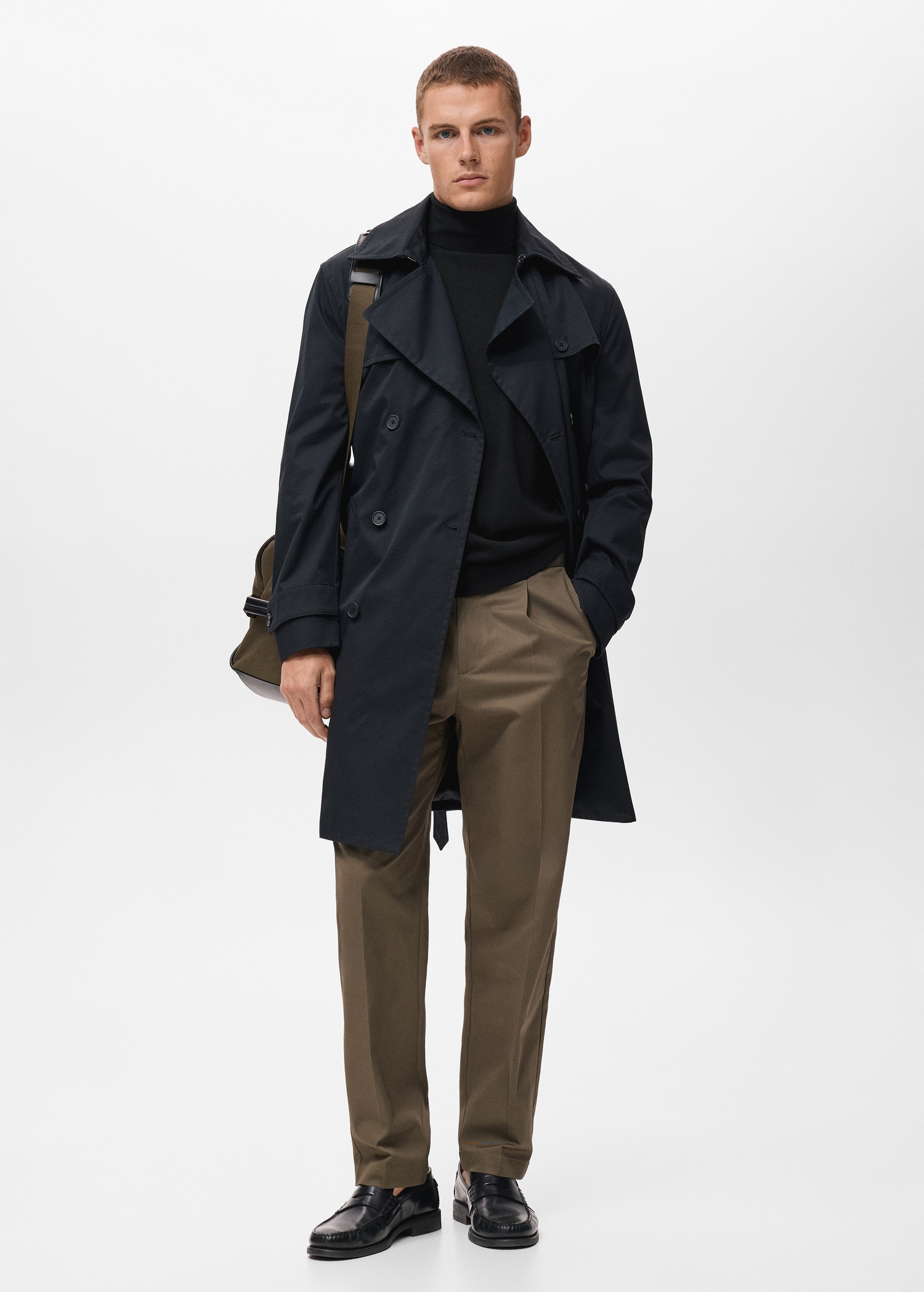 100% wool turtleneck sweater - General plane
