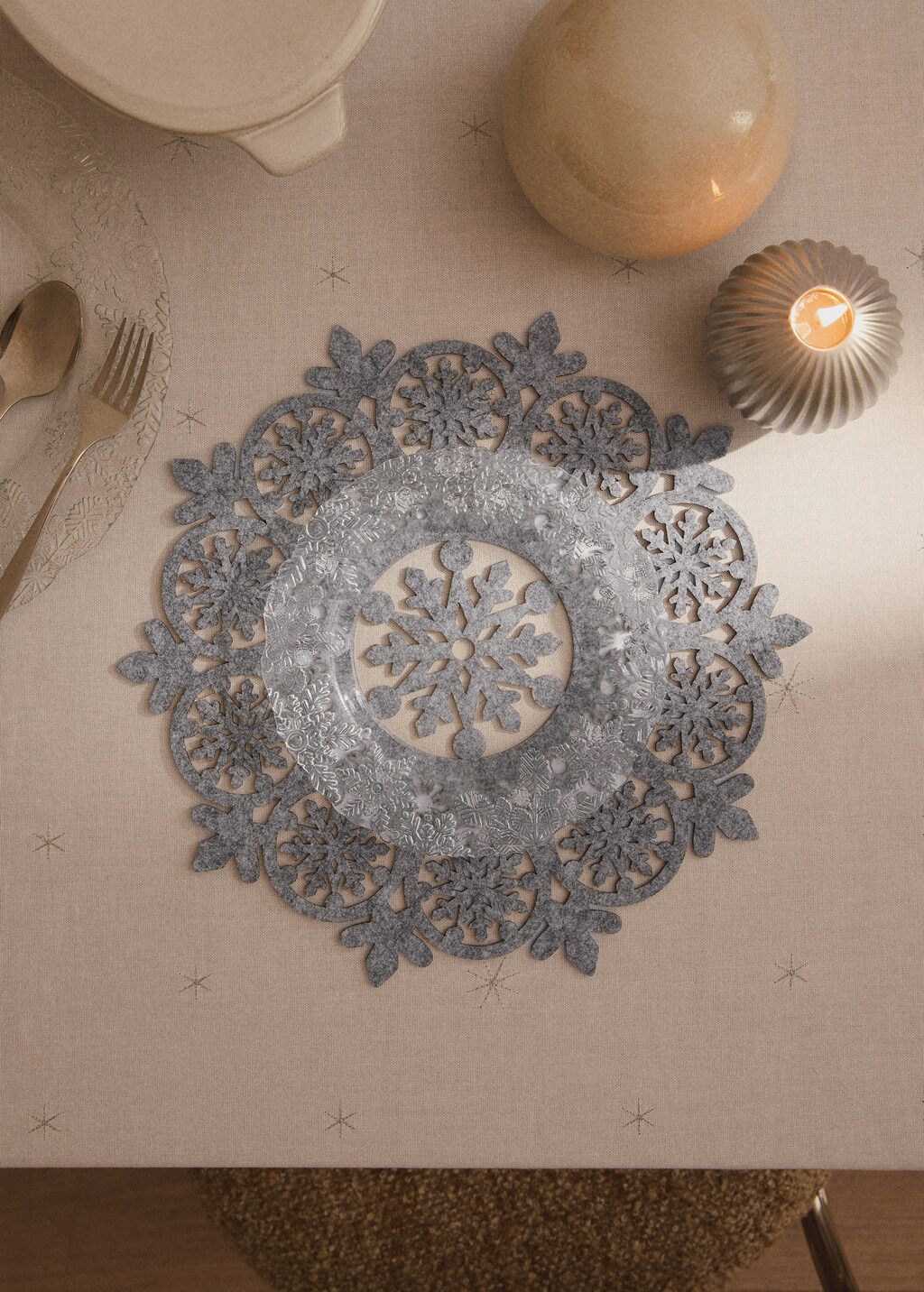 Felt snowflake placemat