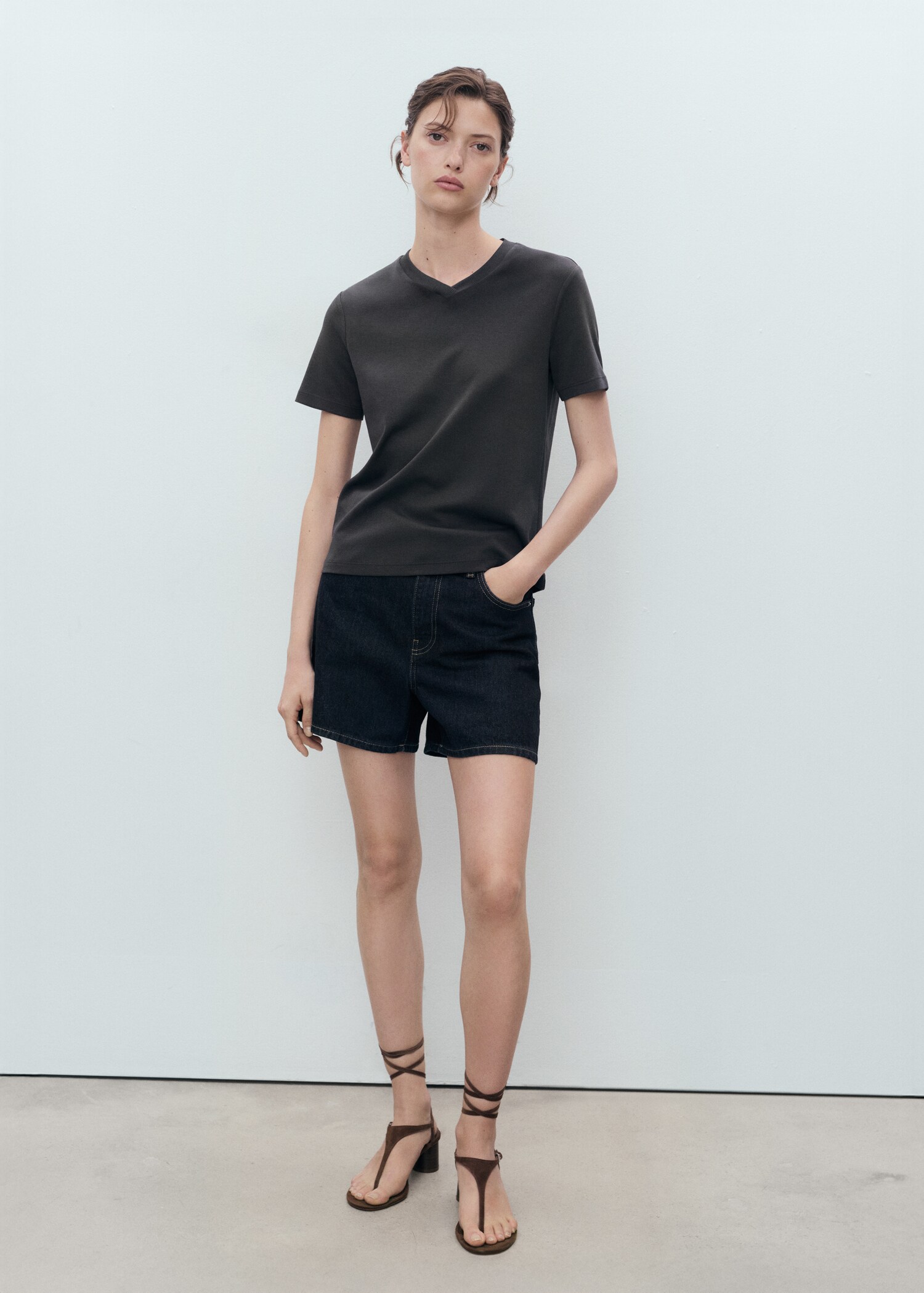 T-shirt coton col en V - Plan général