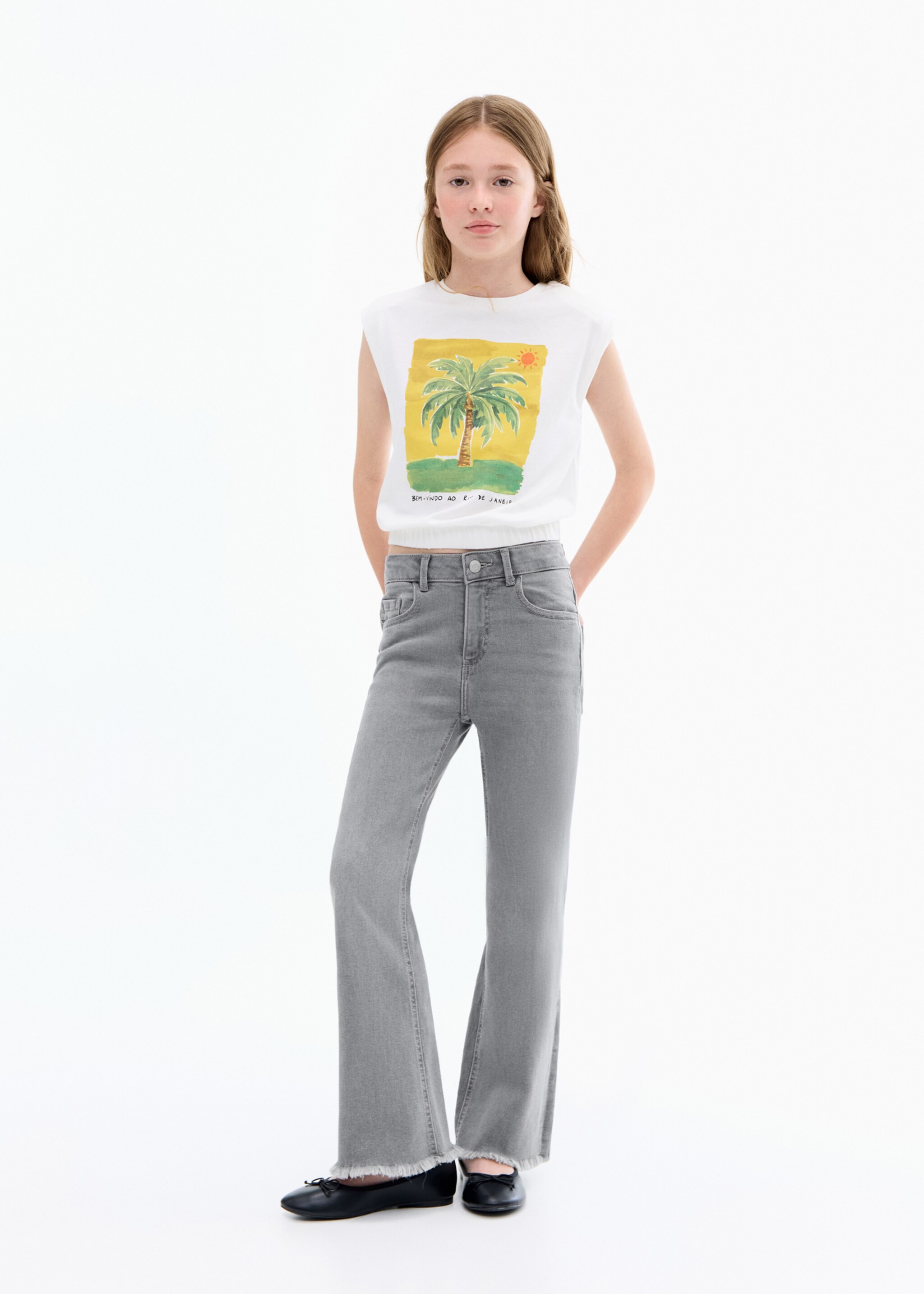 Frayed low-rise skinny jeans - General plane