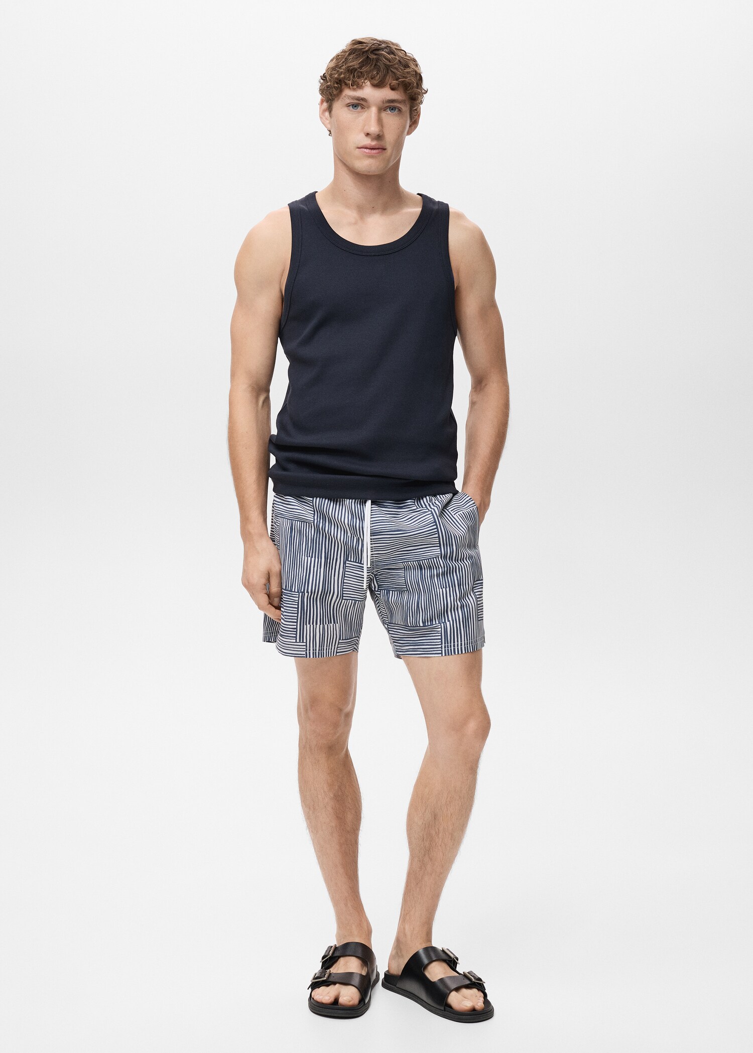 Costume da bagno multi-righe - Piano generale