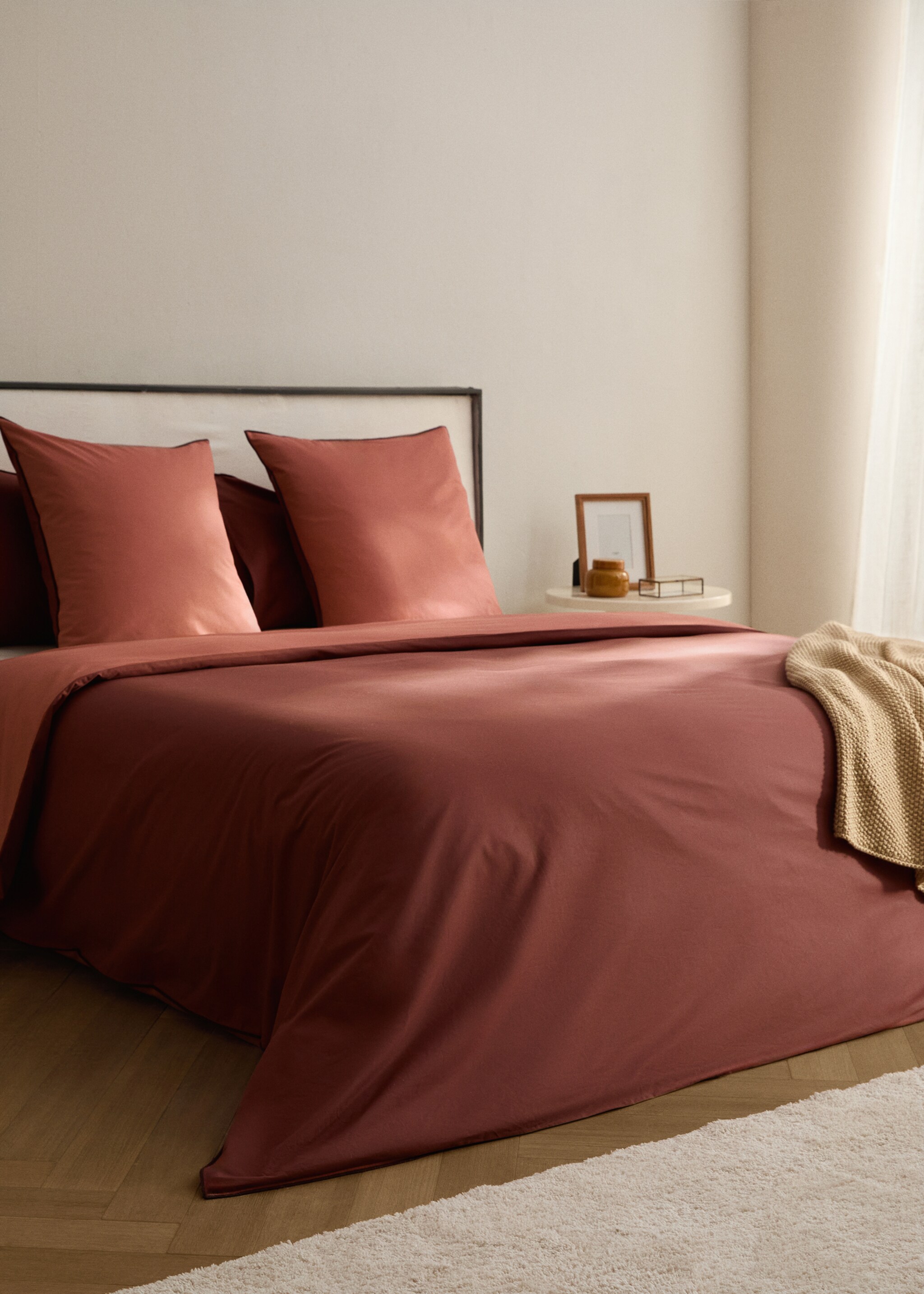 200-thread count percale cotton duvet cover with contrasting overlock for 90 cm bed - General plane, Medium Pink. Ref: 17021549-00.