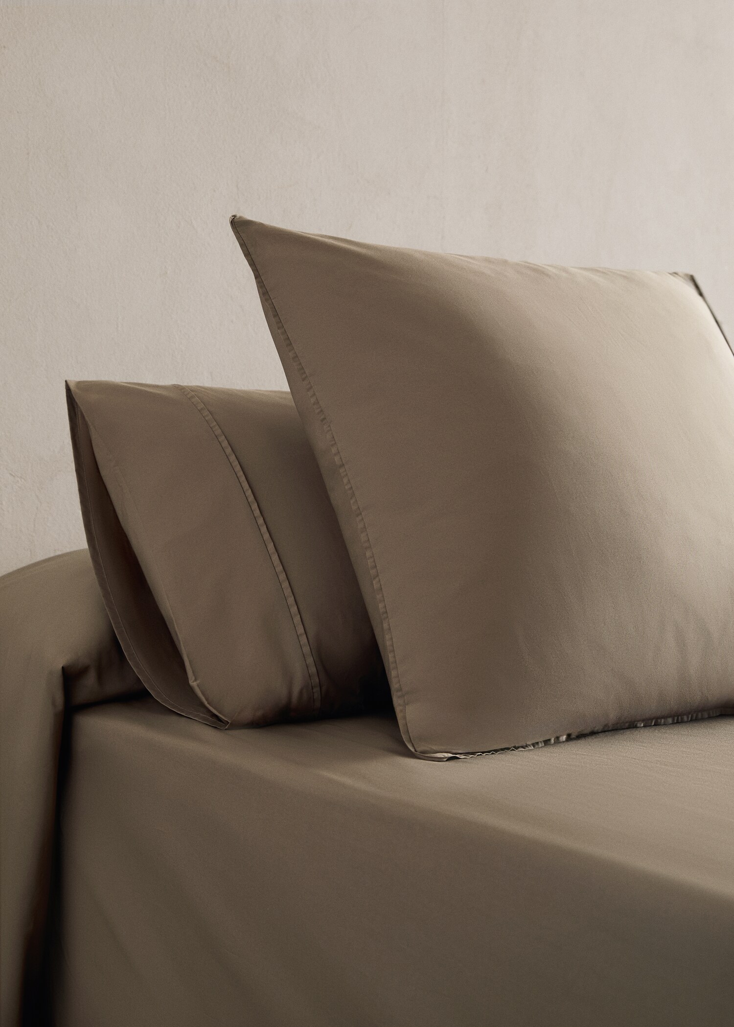 Deux taies d'oreiller percale de coton 300 fils 50x75 cm - Plan général