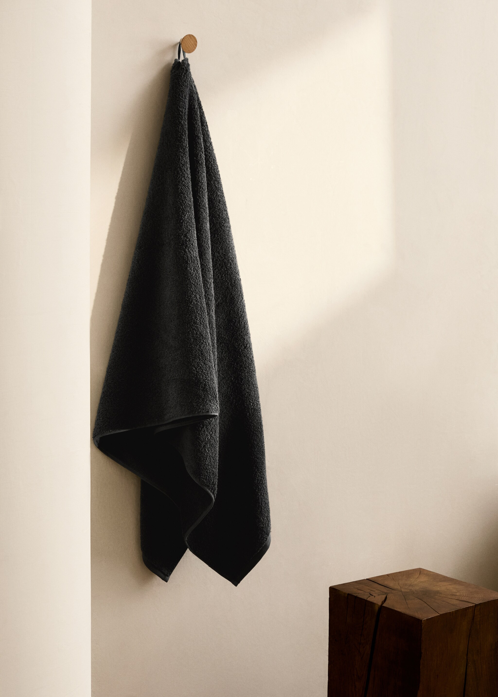 Soft cotton towel - General plane, Charcoal. Ref: 17021596-00.