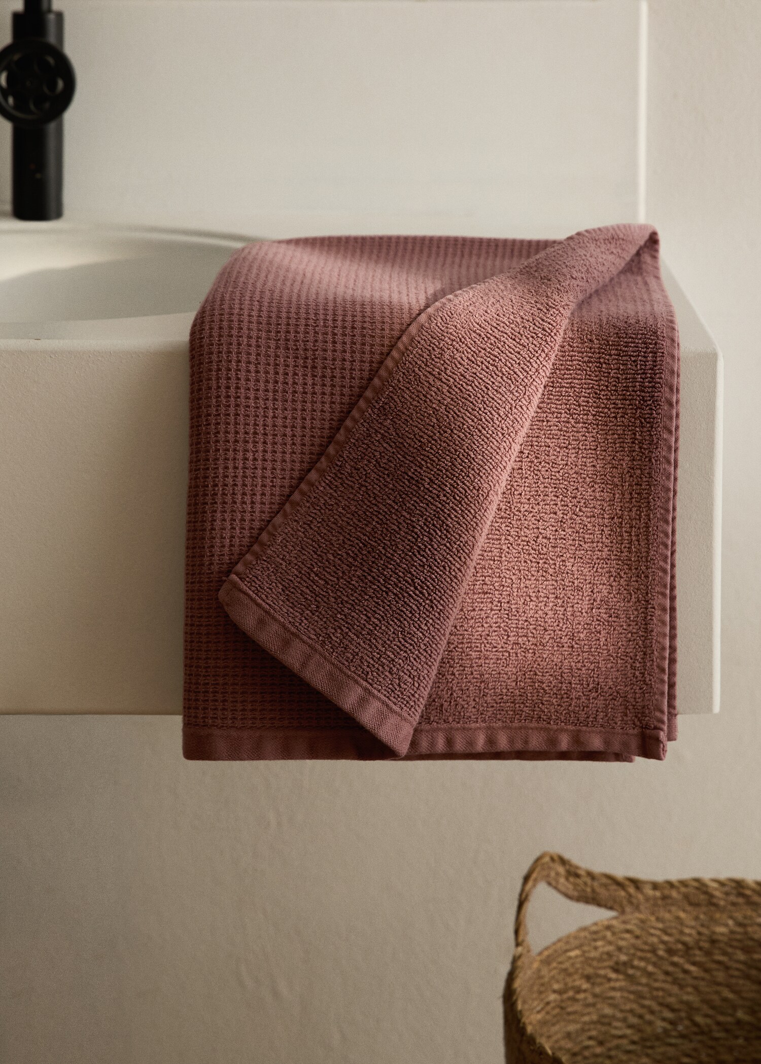 Reversible cotton washbasin towel - General plane