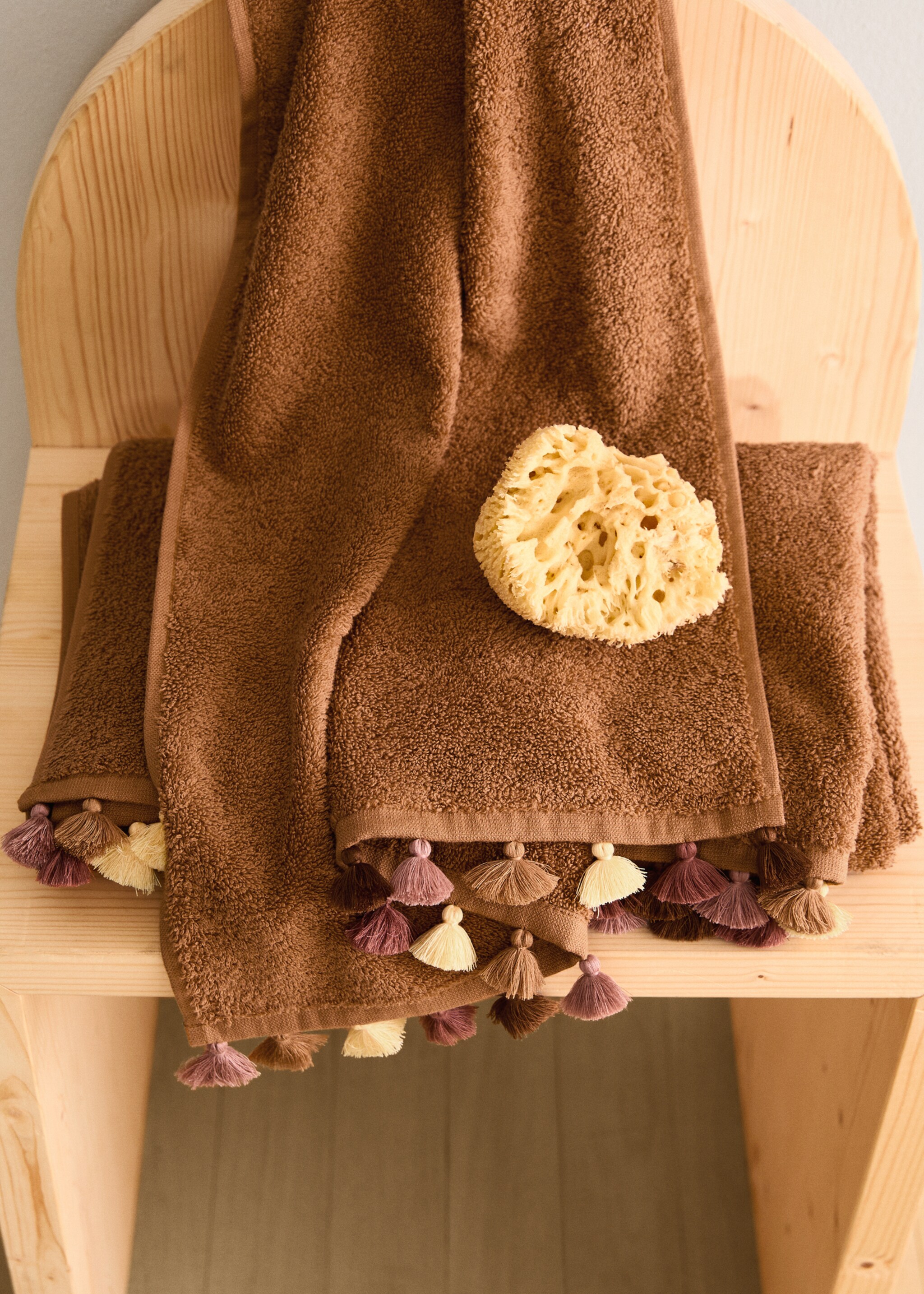 Cotton children's multi-coloured hand towel with pompoms - General plane, Brown. Ref: 17021628-00.