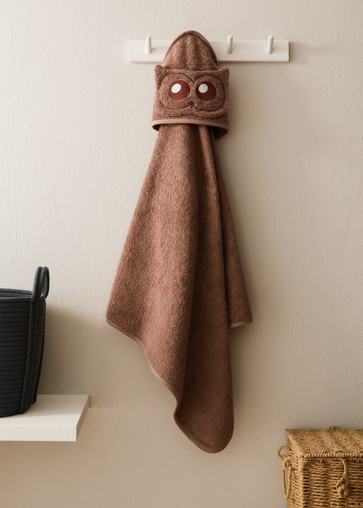 Children's terry cotton bath towel with owl design - General plane