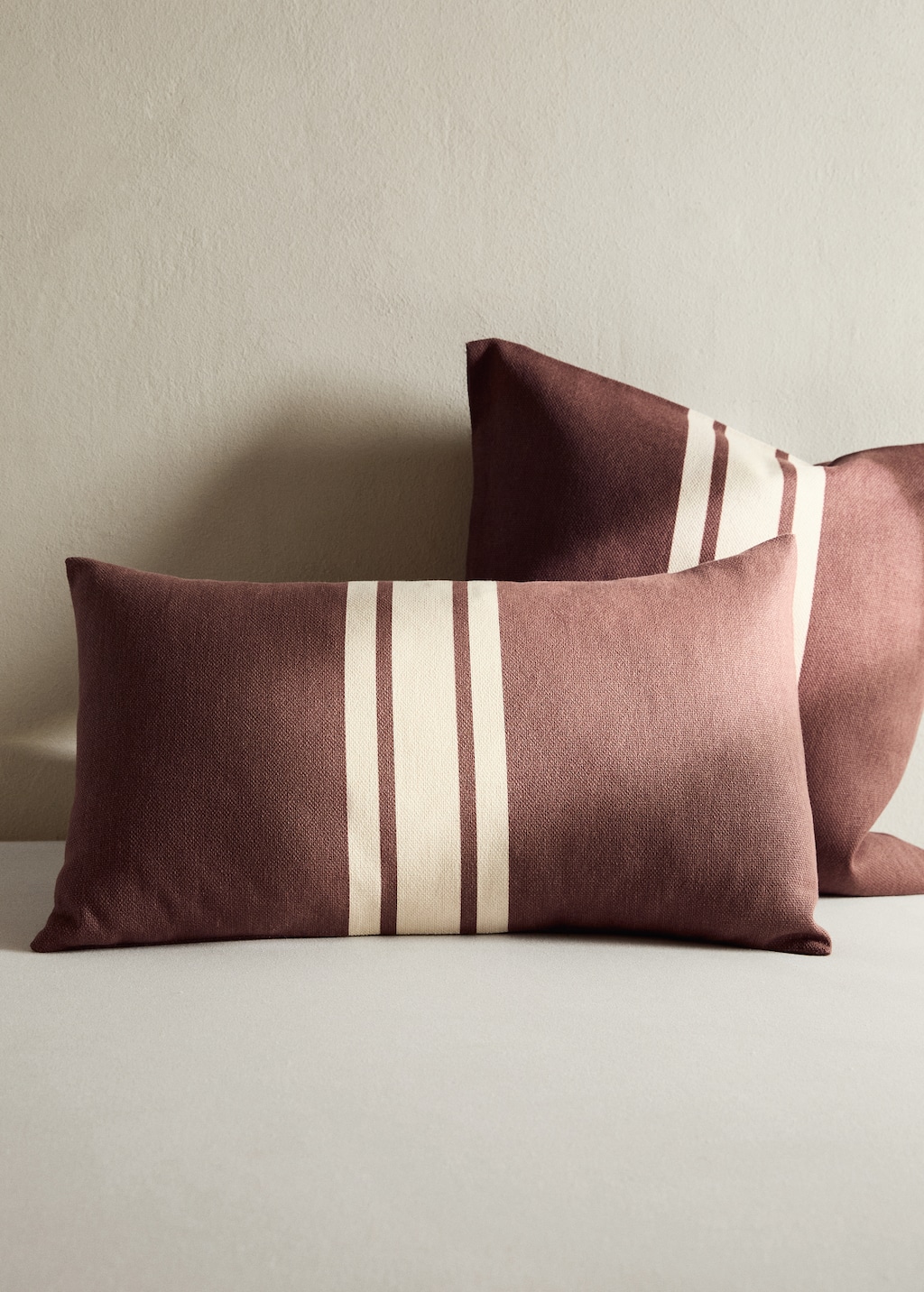 Cotton cushion cover with printed stripes 30x50 cm