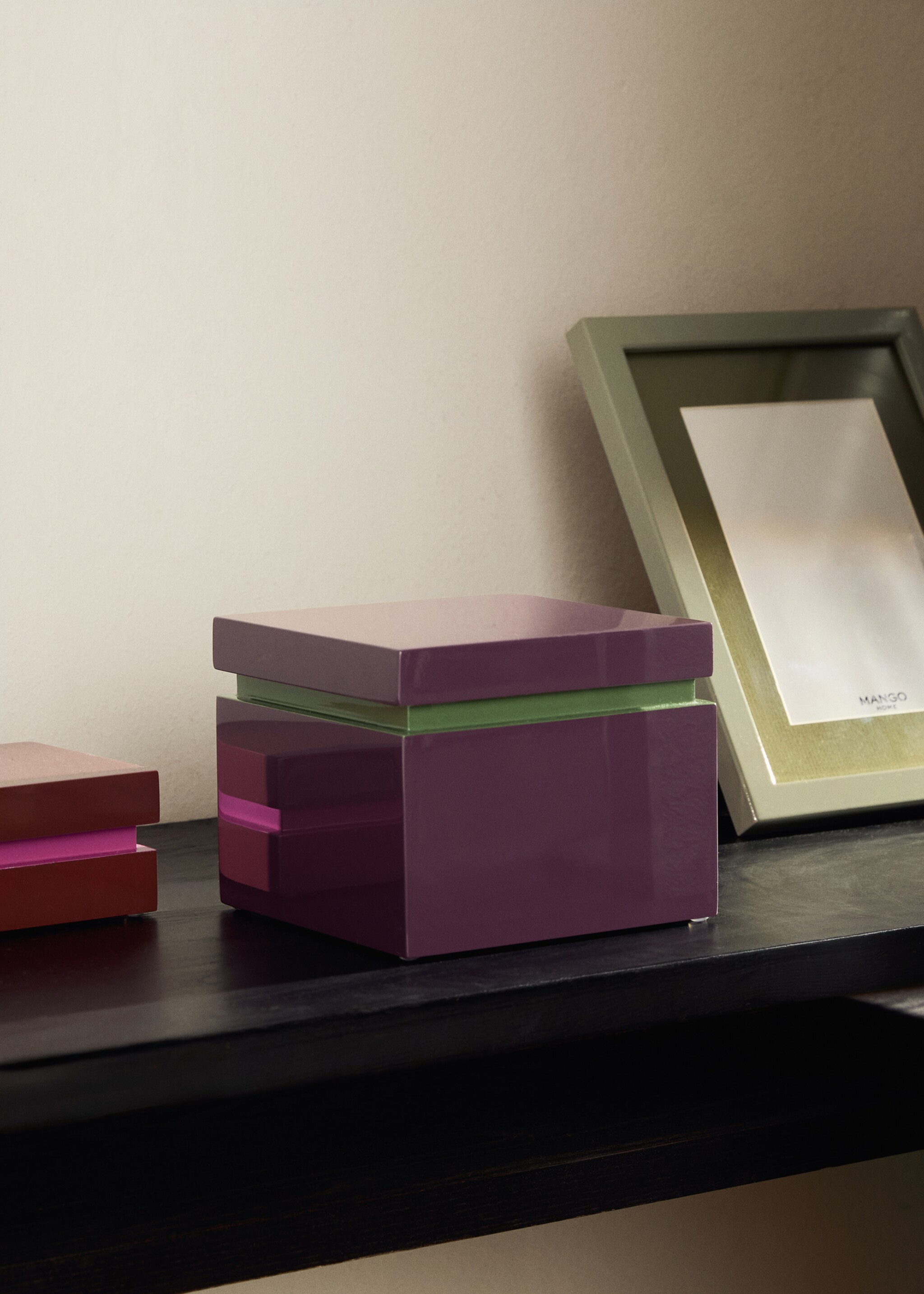 Square two-tone lacquered box - General plane, Purple. Ref: 17023320-00.