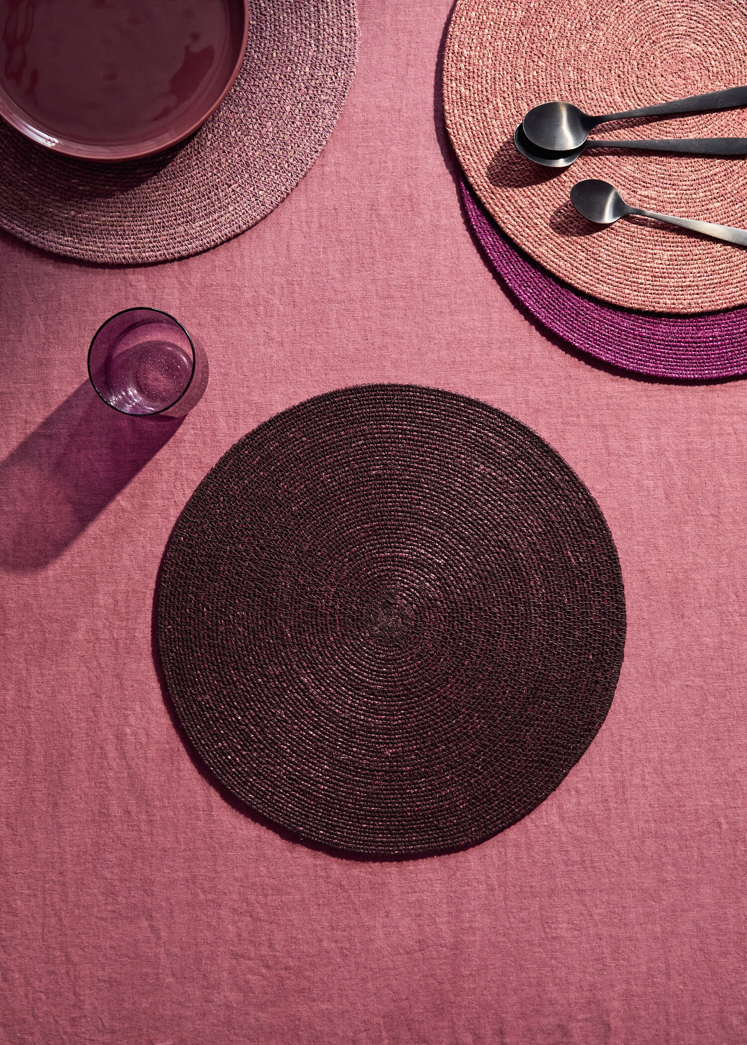 Seagrass placemats in various colours - General plane