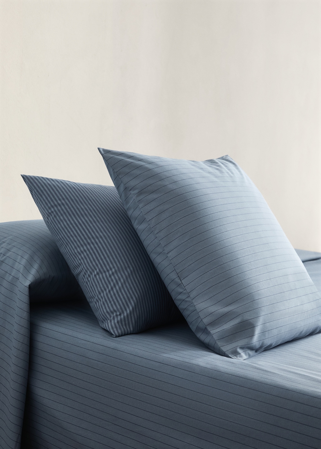 Two percale cotton striped pillowcases 23.620x23.62in