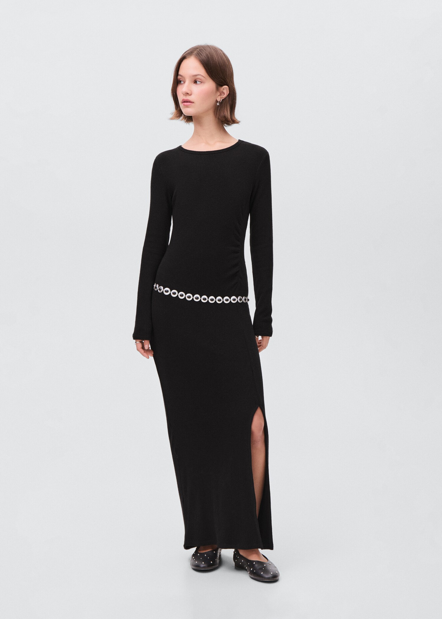 Long dress with side slit - General plane