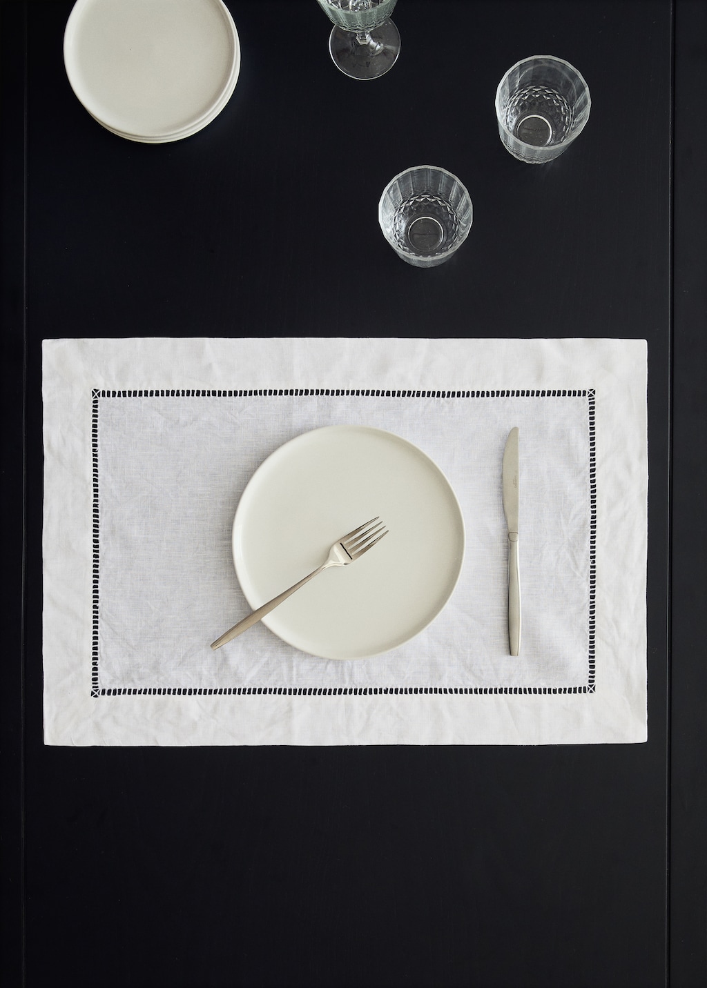 Embroidered hemstitched linen placemat