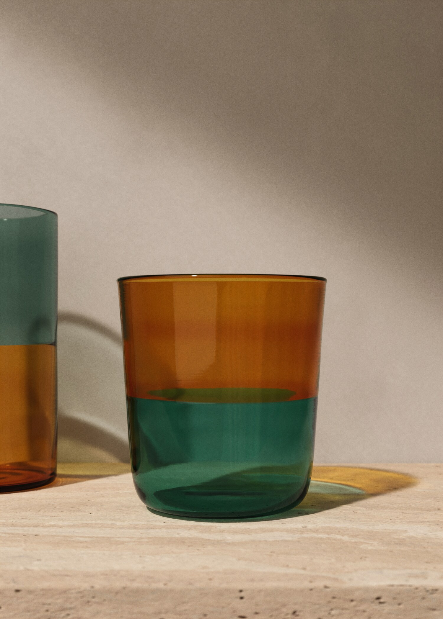 Two-tone borosilicate glass - General plane