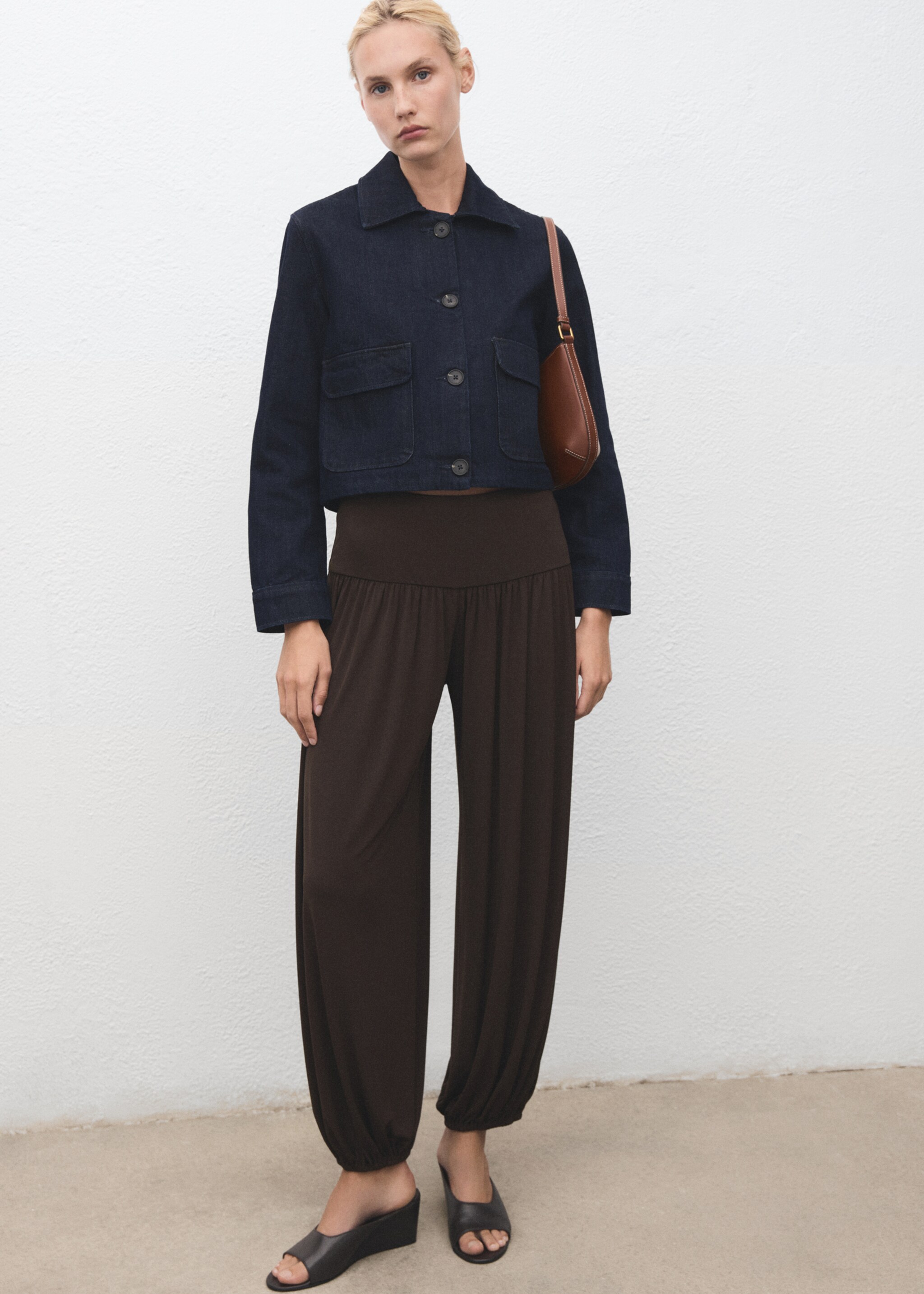 Oval shoulder bag - General plane, Leather. Ref: 17024787-00.