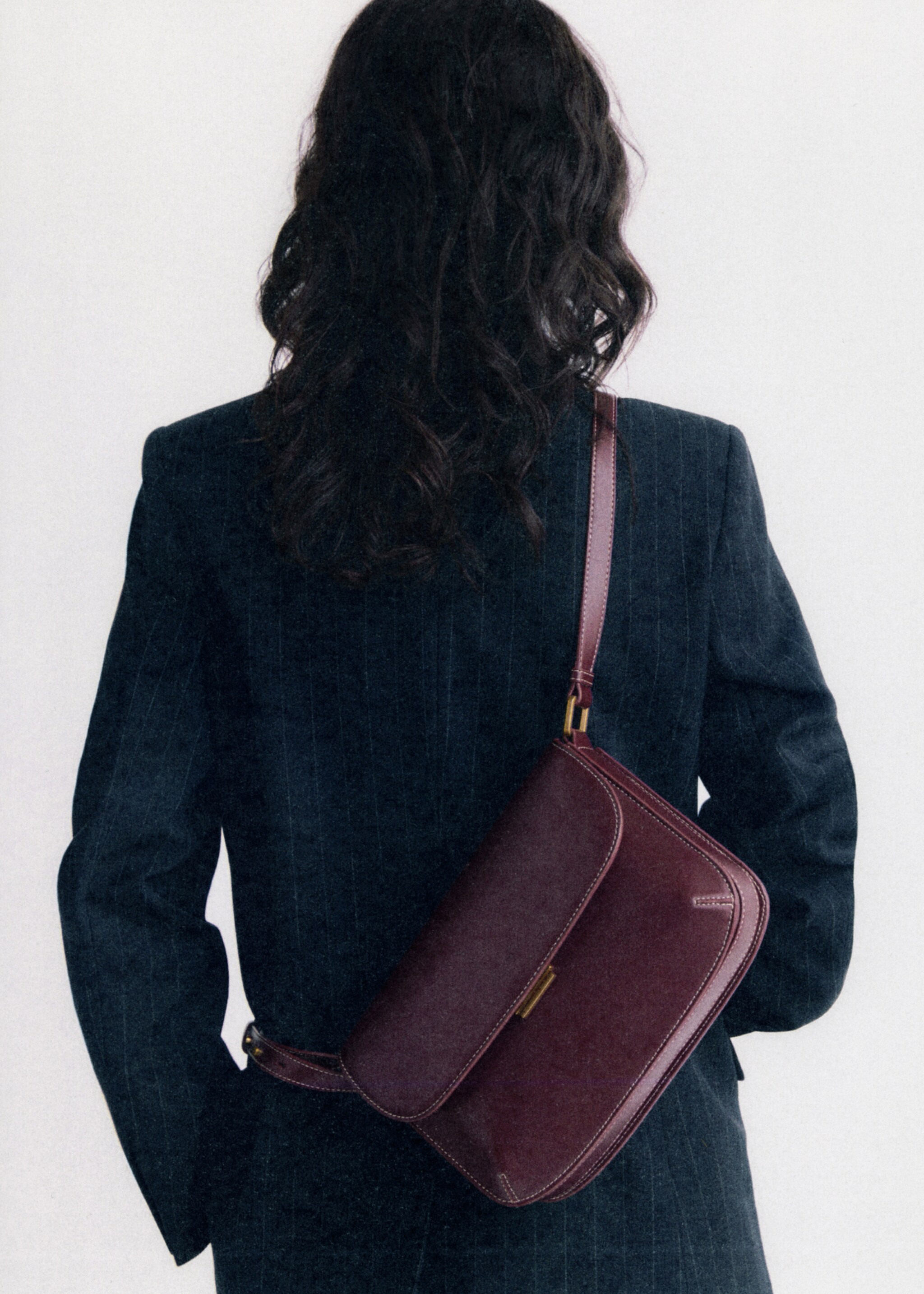 Crossbody bag with flap - General plane, Burgundy. Ref: 17025797-00.