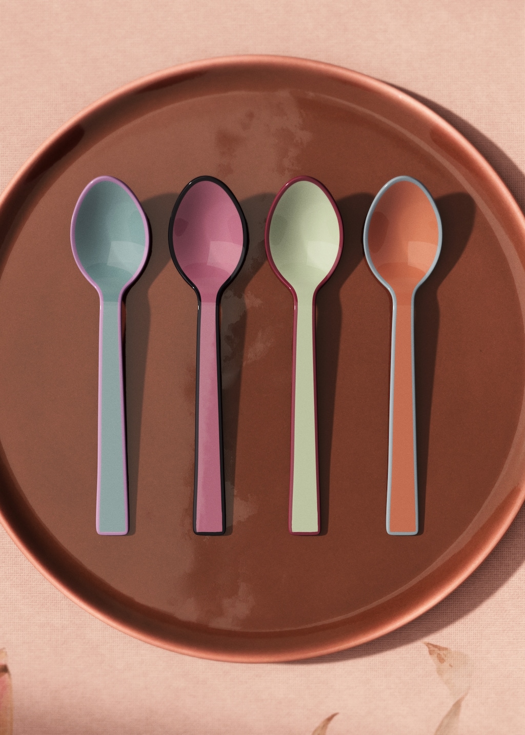 Lot 4 cuillères à dessert multicolores