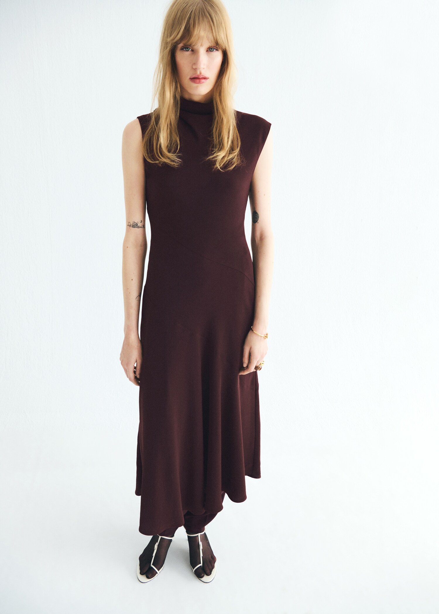Long turtleneck dress - General plane