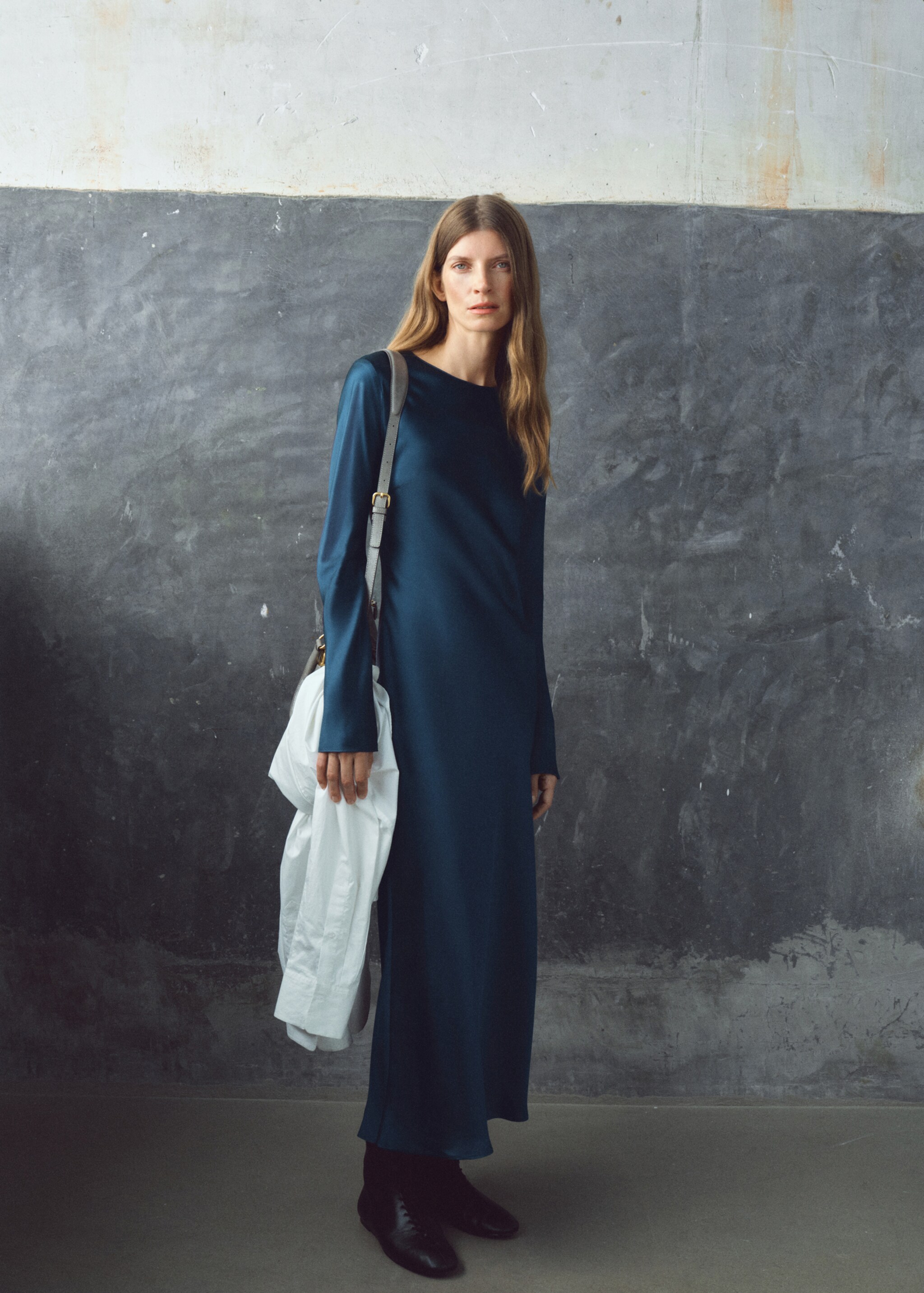 Long satin dress - General plane, Navy. Ref: 17025821-00.