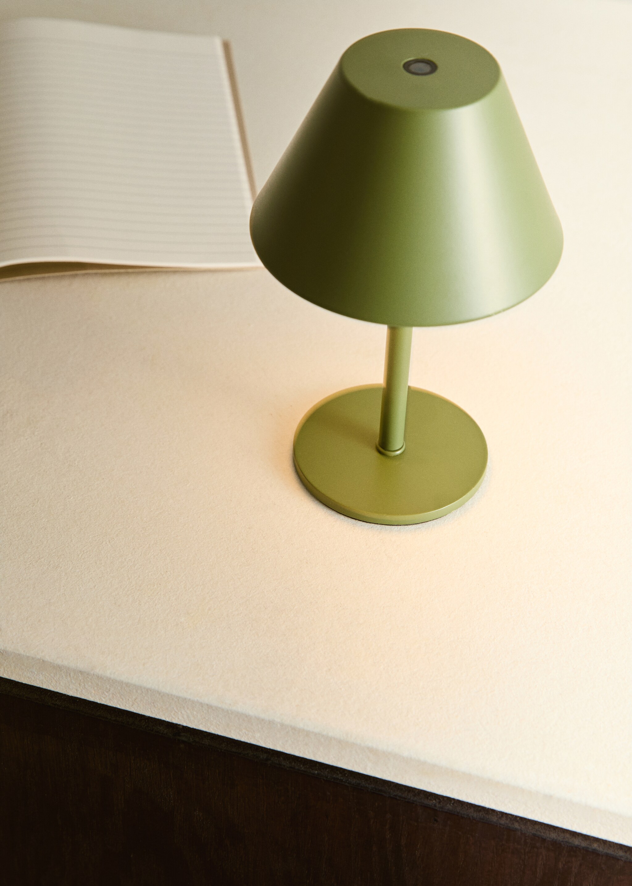 Metalltischlampe - Allgemeine Ansicht, Grün. Ref: 17026727-00.