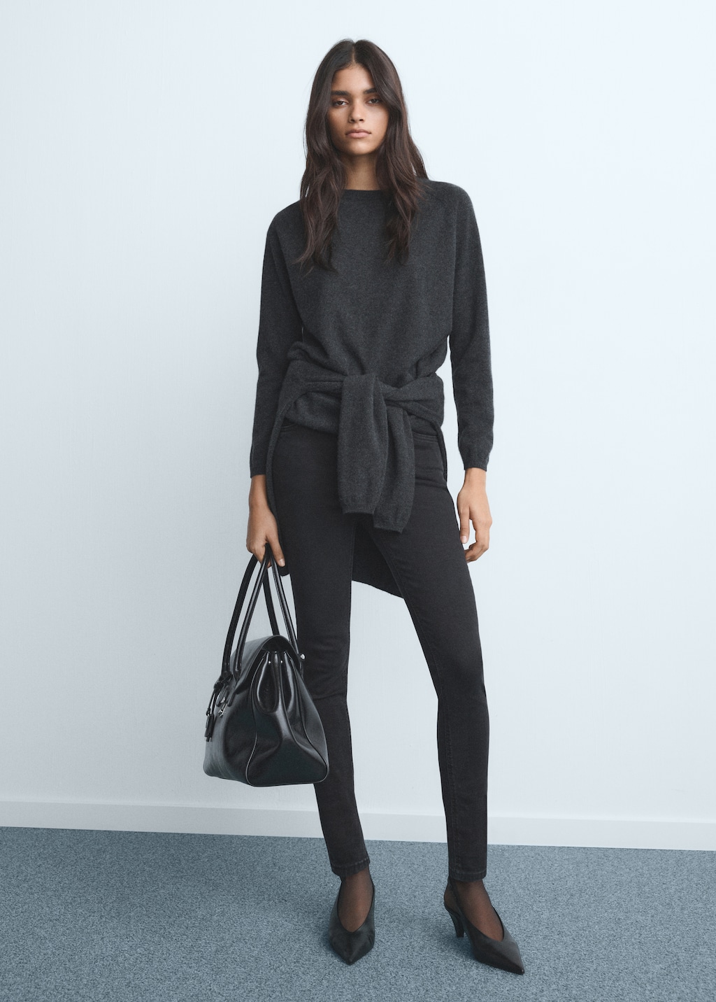 Mid-rise skinny jeans