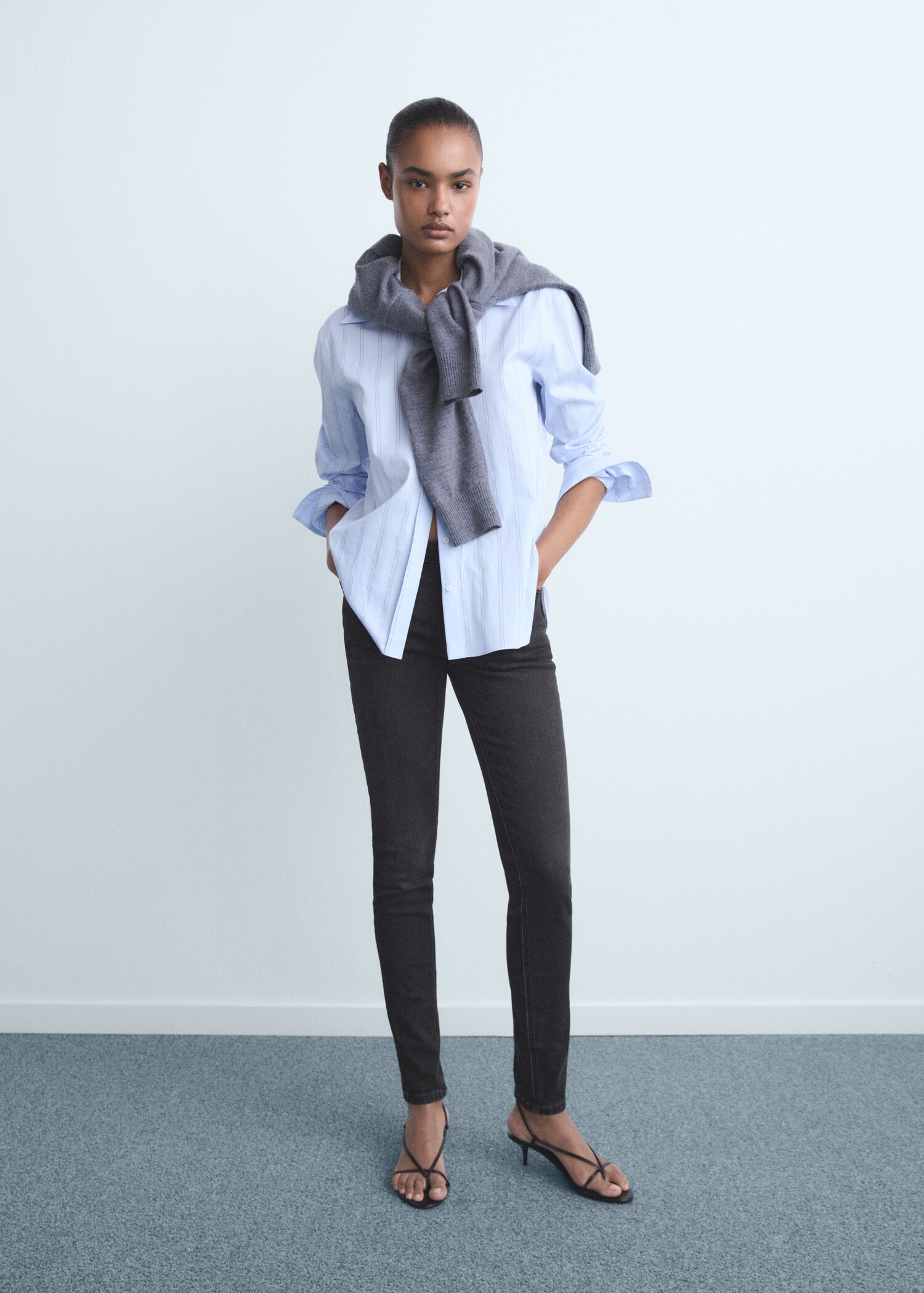 Mid-rise skinny jeans - General plane