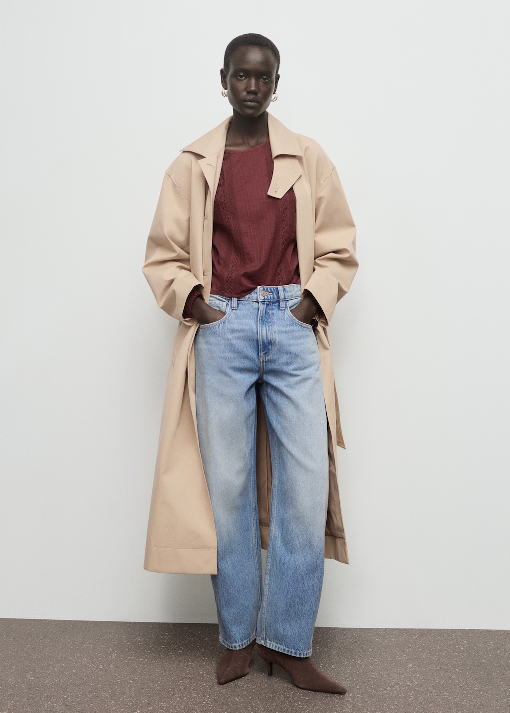 Embroidered puff-sleeve blouse