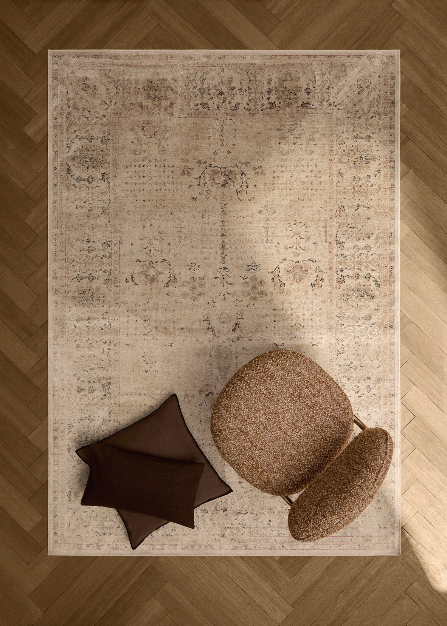 Vintage-effect rug - General plane
