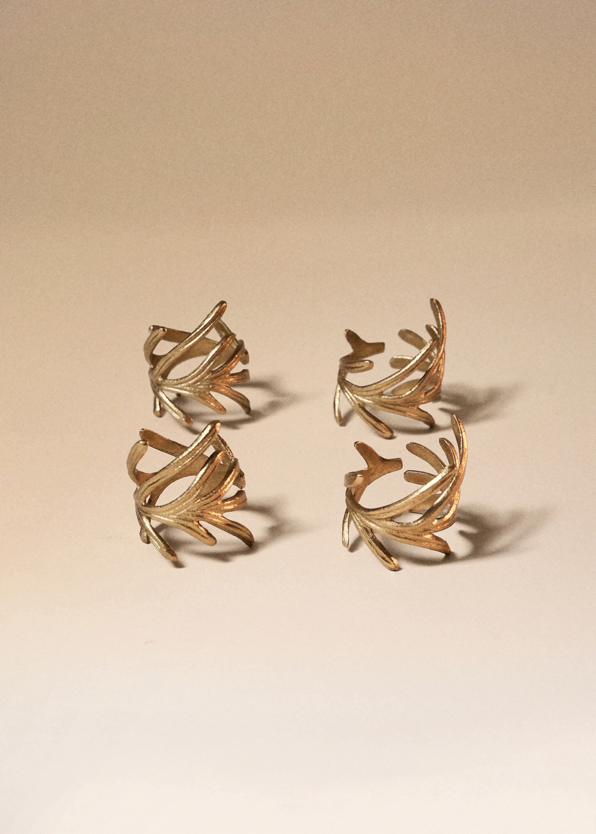 Decorative leaf napkin ring - General plane, Gold. Ref: 17027907-00.