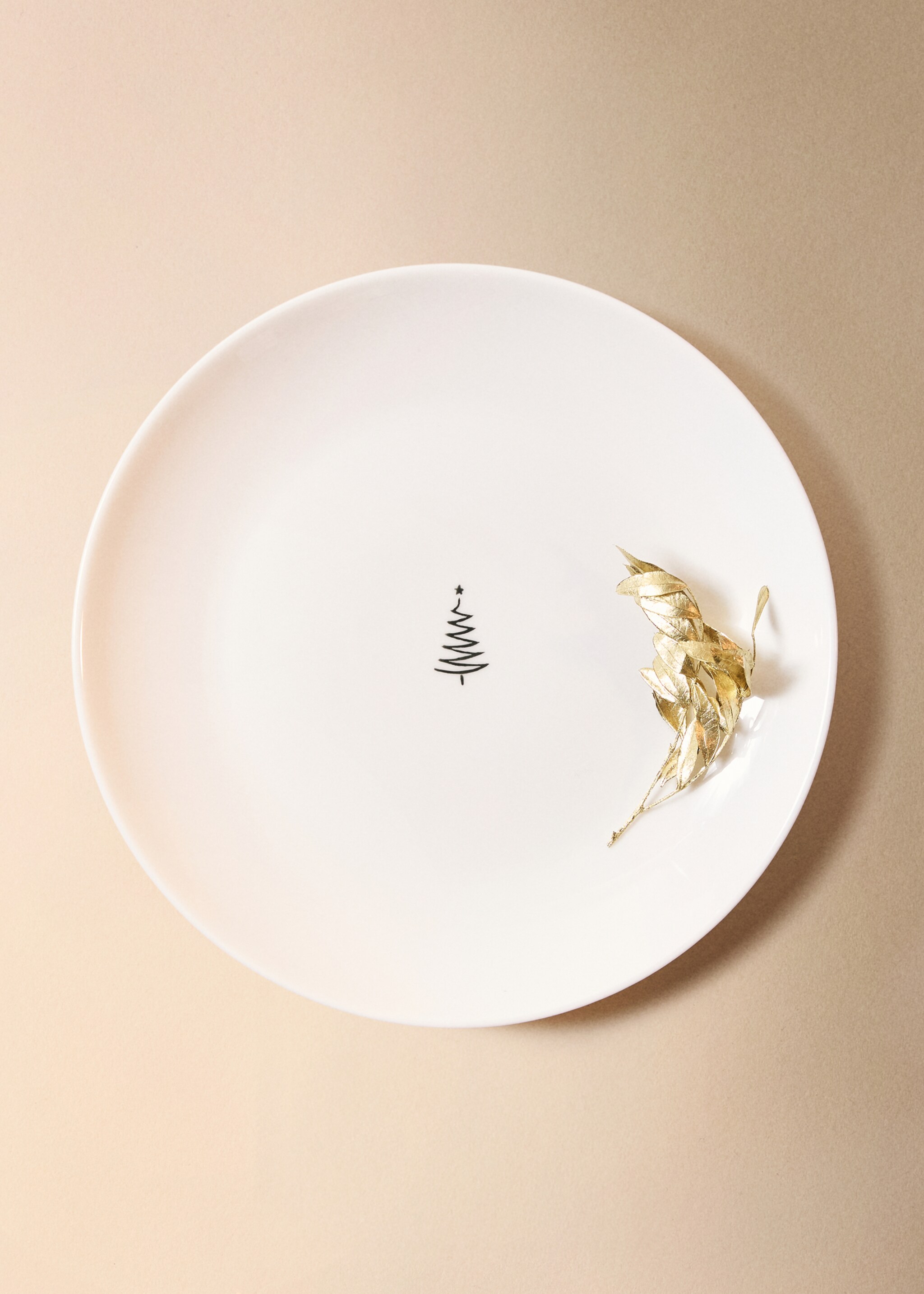 Bone china dessert plate with Christmas tree motif - General plane, Off White. Ref: 17027910-00.