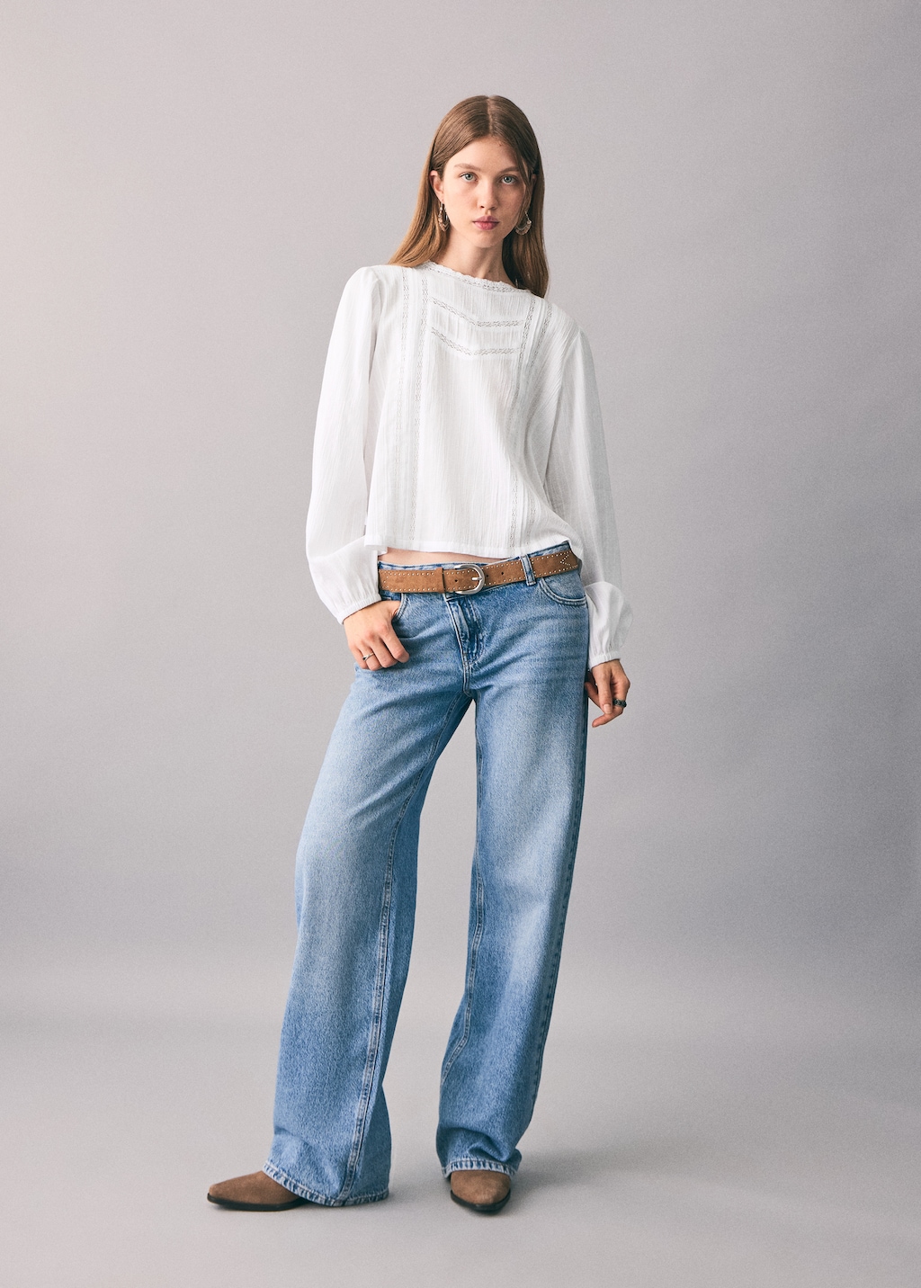 Cotton blouse with lace trim