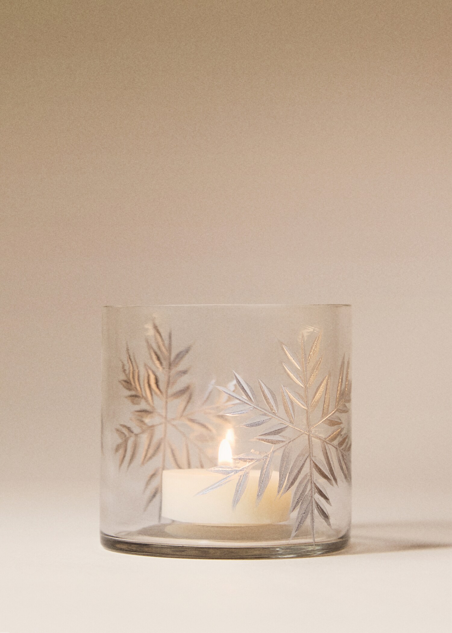 Cut glass candle holder - Plan ogólny
