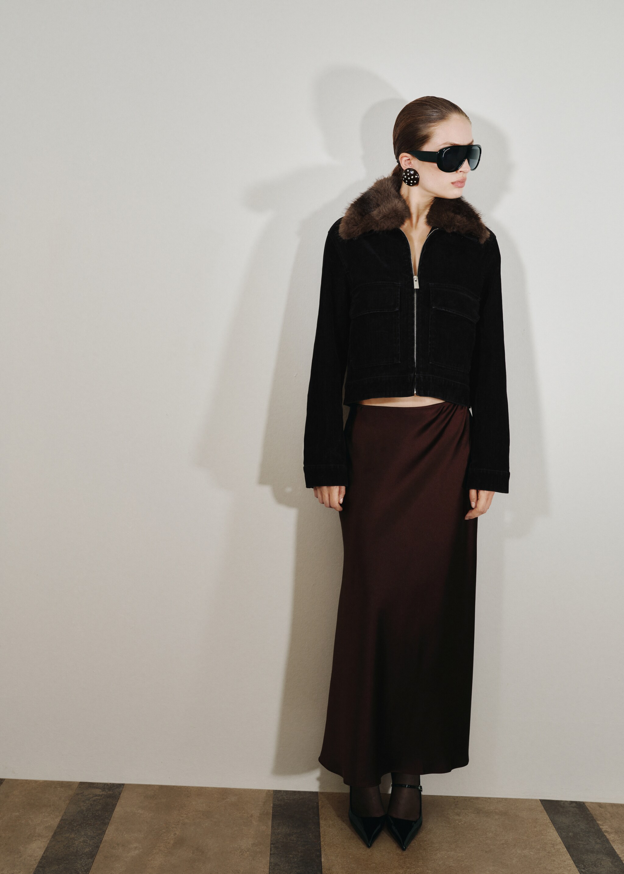 Corduroy jacket with fur collar - General plane, Black. Ref: 17029099-00.