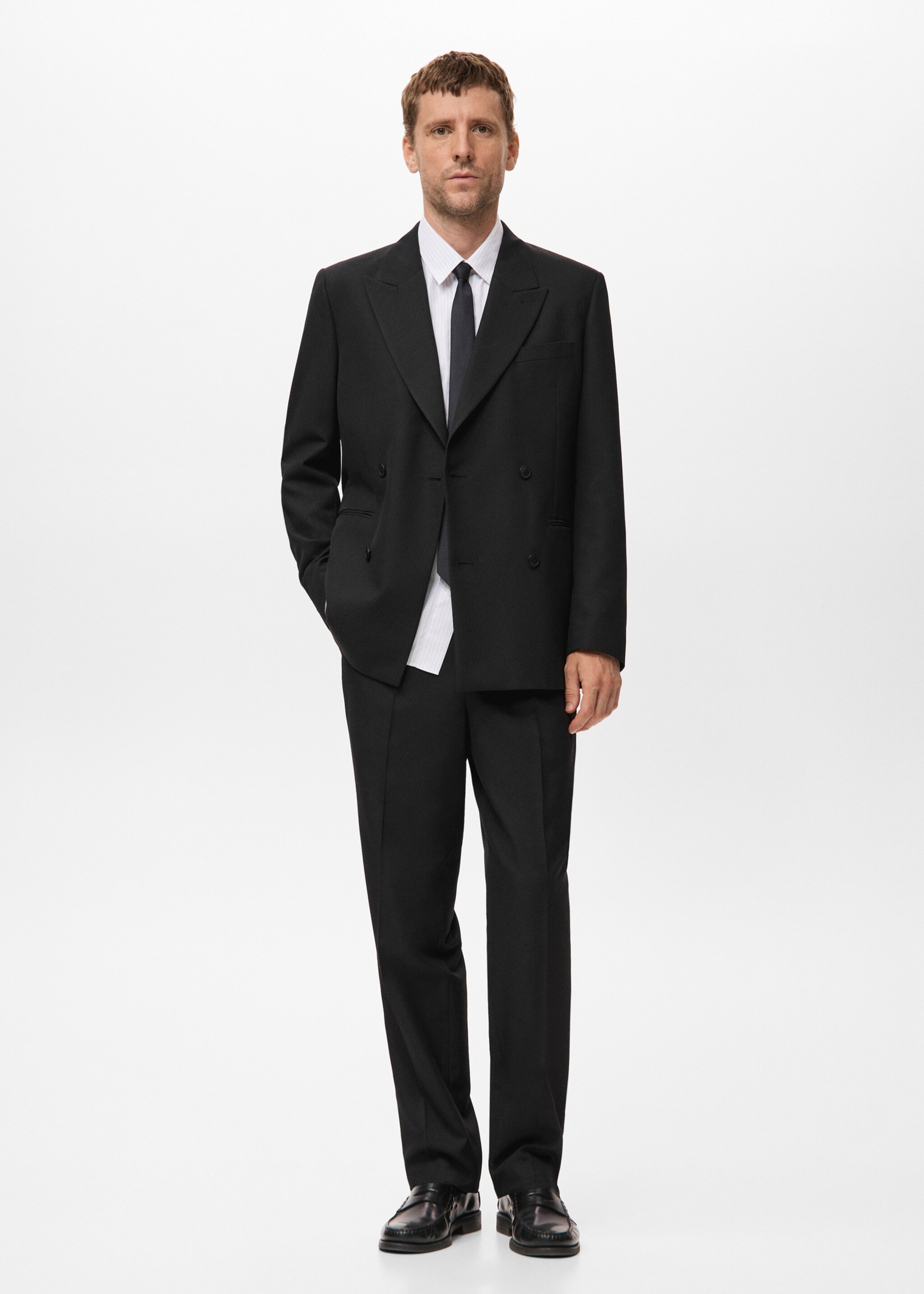 Regular-fit suit trousers with pleats - General plane, Black. Ref: 17029606-00.