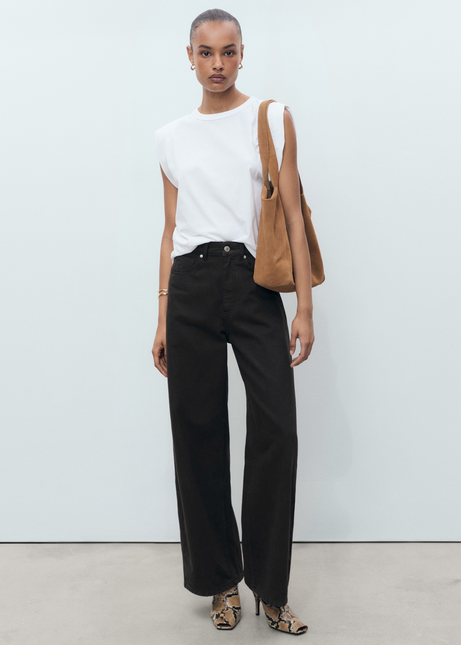 Short-sleeved t-shirt with shoulder pads - General plane