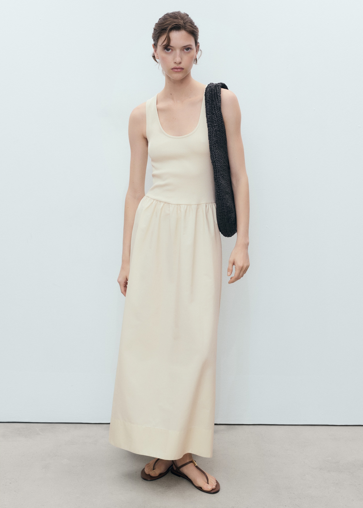 Vestido evasé tejido combinado de Mango