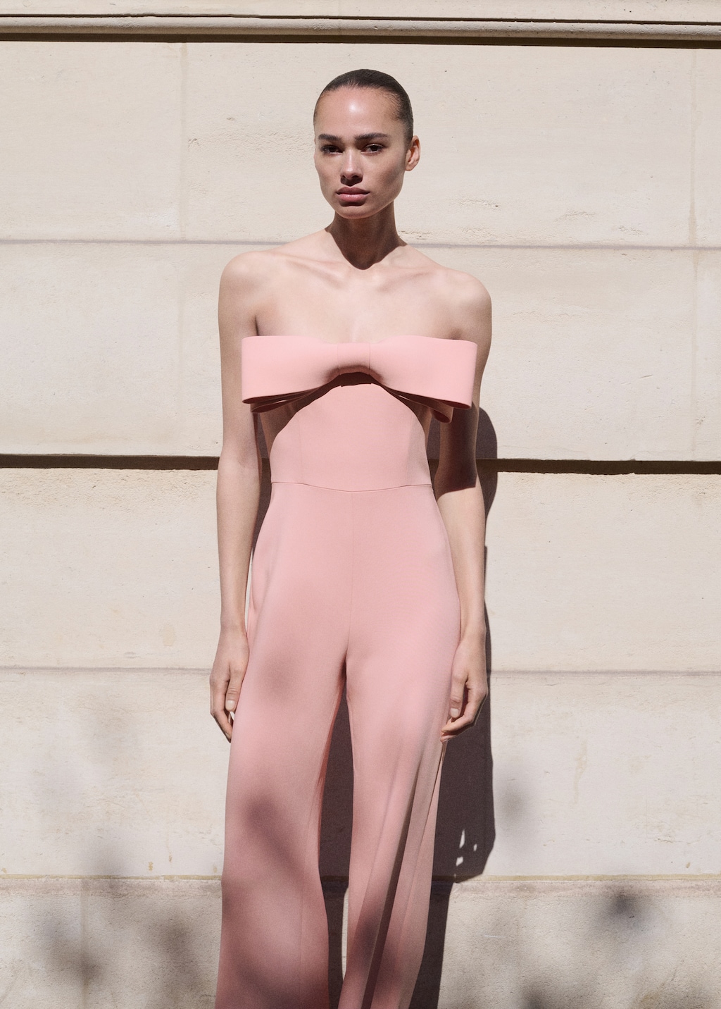 Strapless jumpsuit with bow neckline - Women | MANGO USA