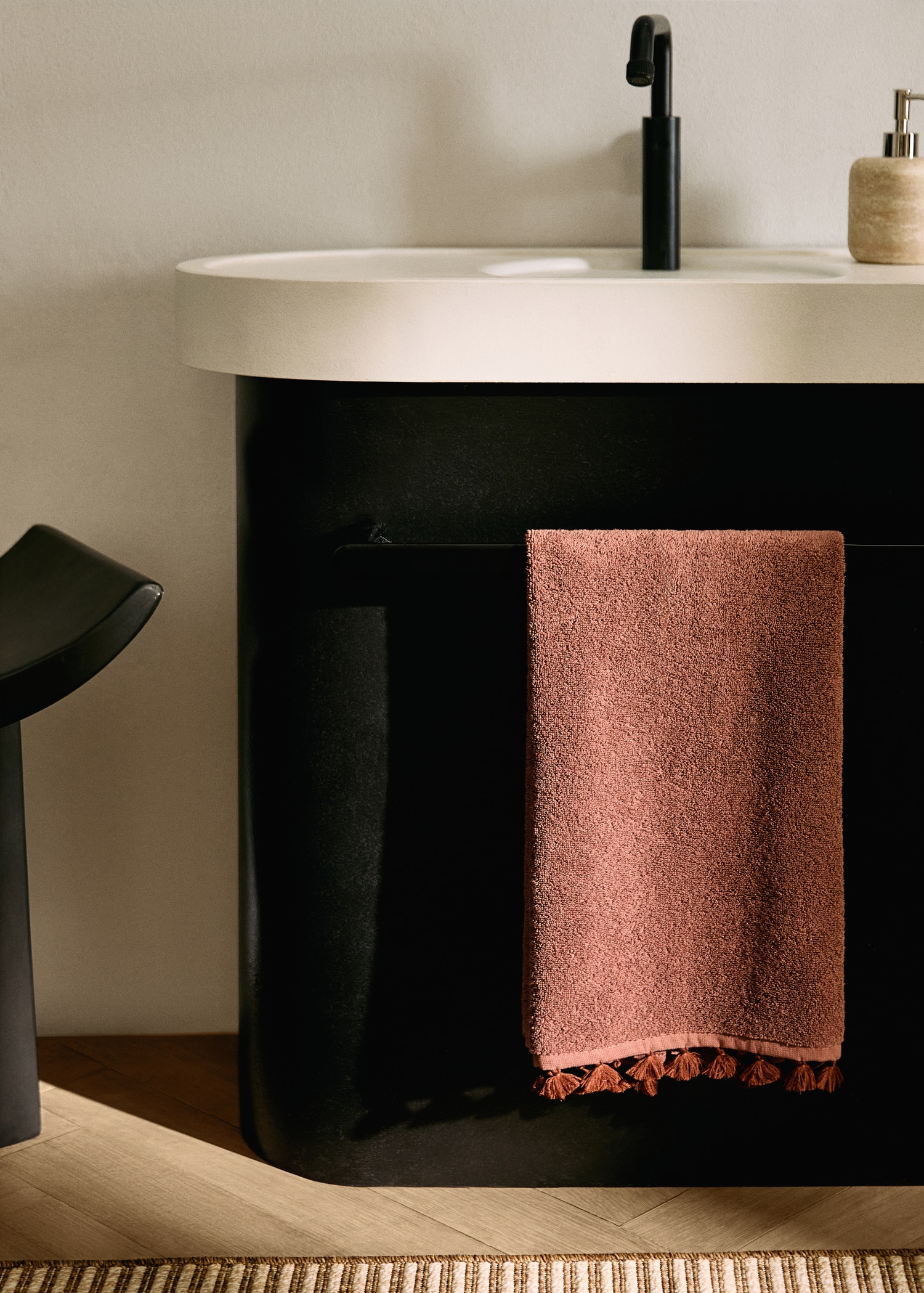 Serviette de lavabo pompons - Plan général