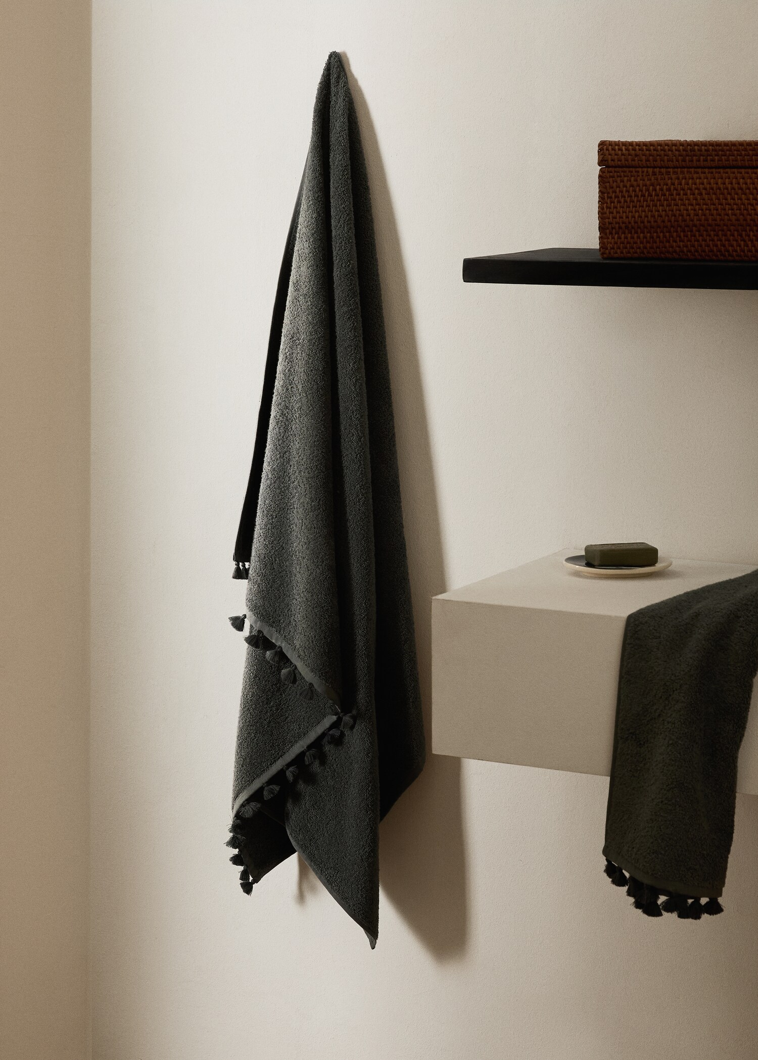 Toalla baño pompones - Plano general