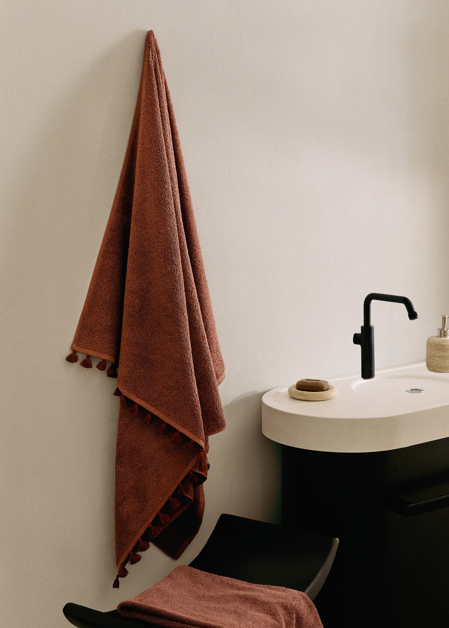 Toalla baño pompones - Plano general
