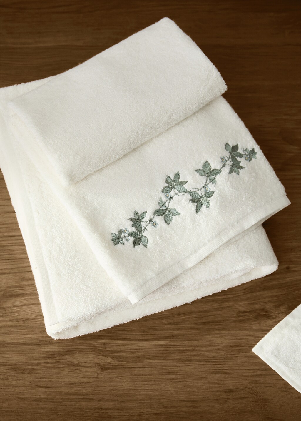 creativedrugstore FLOWER 今治 BATH TOWEL CREATIVE flower 今治Bath Towel | Rave Racers