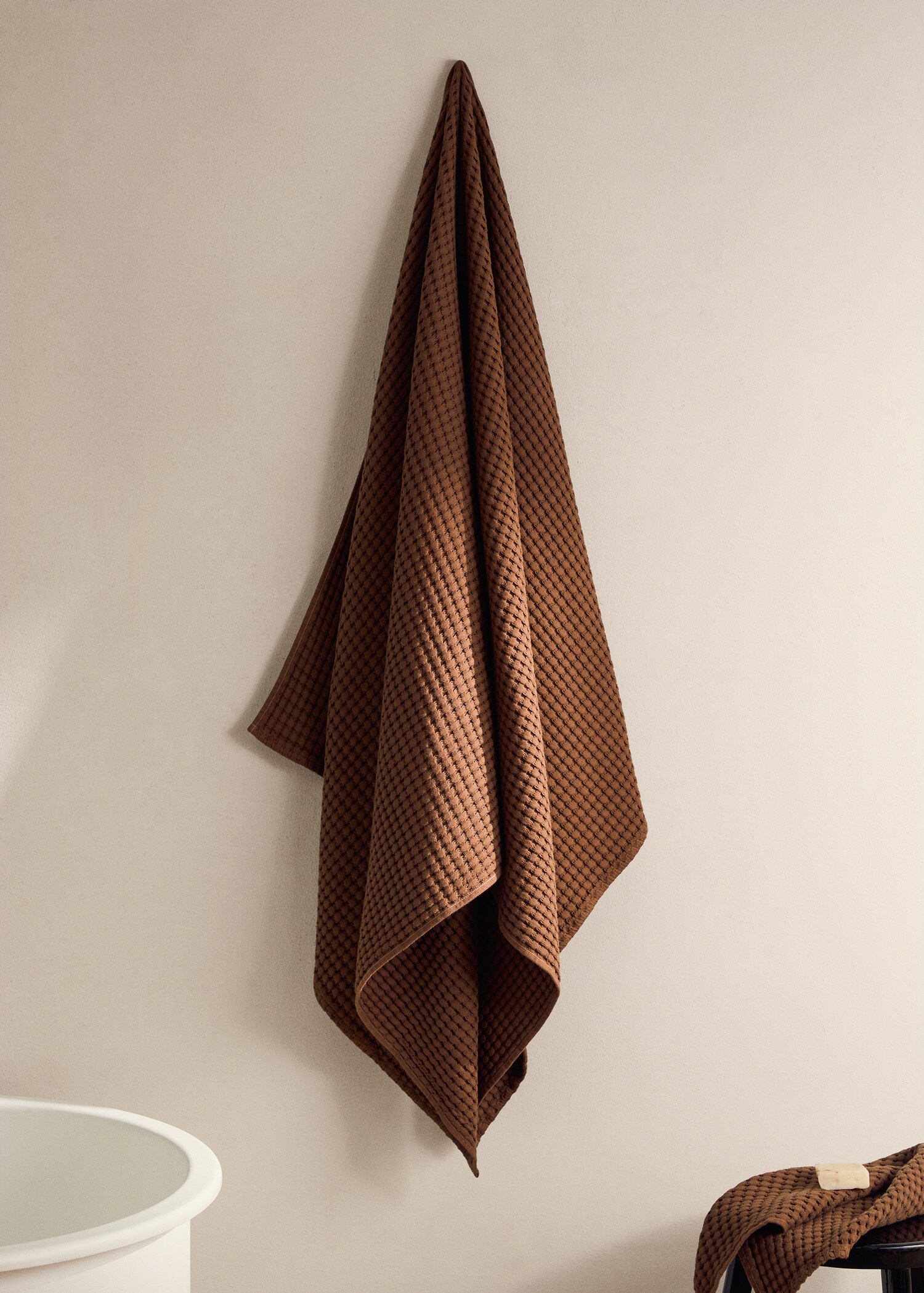 Cotton waffle bath towel - General plane