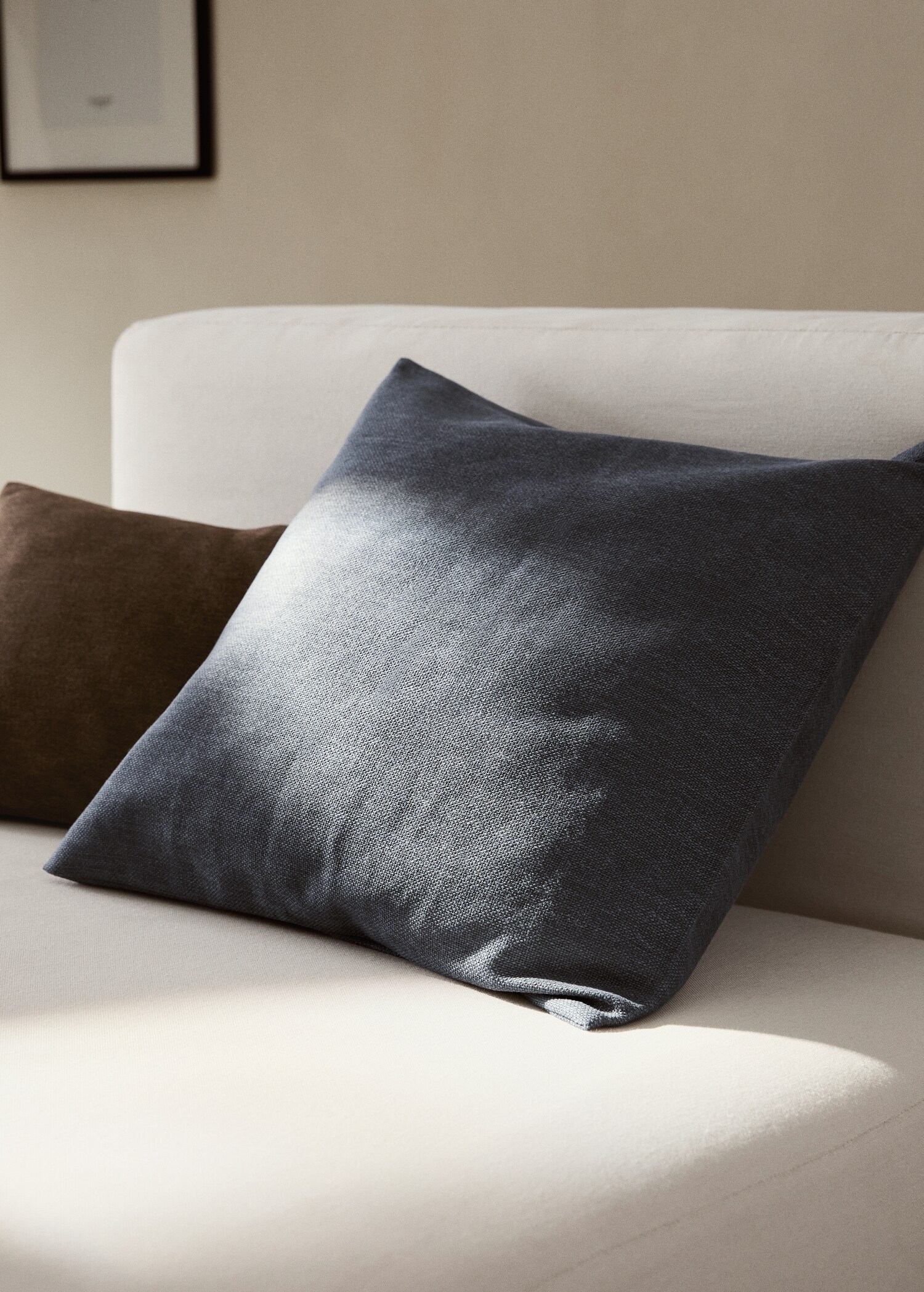 Cushion cover with structure, 45x45 cm - General plane