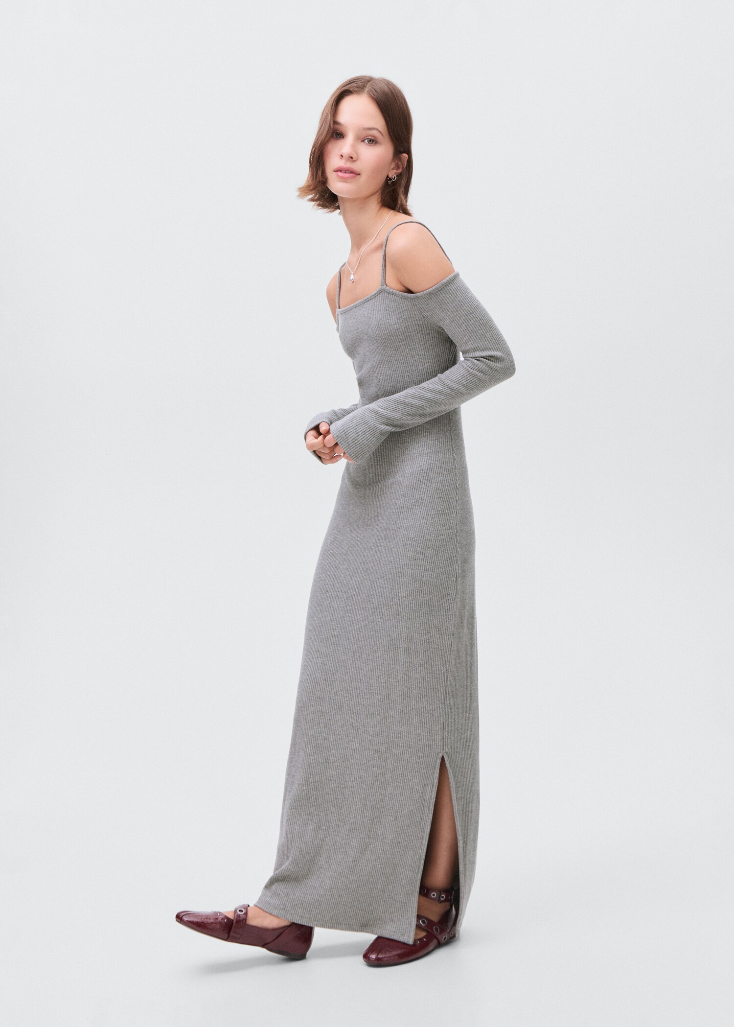 Knitted dress with cut-out - General plane